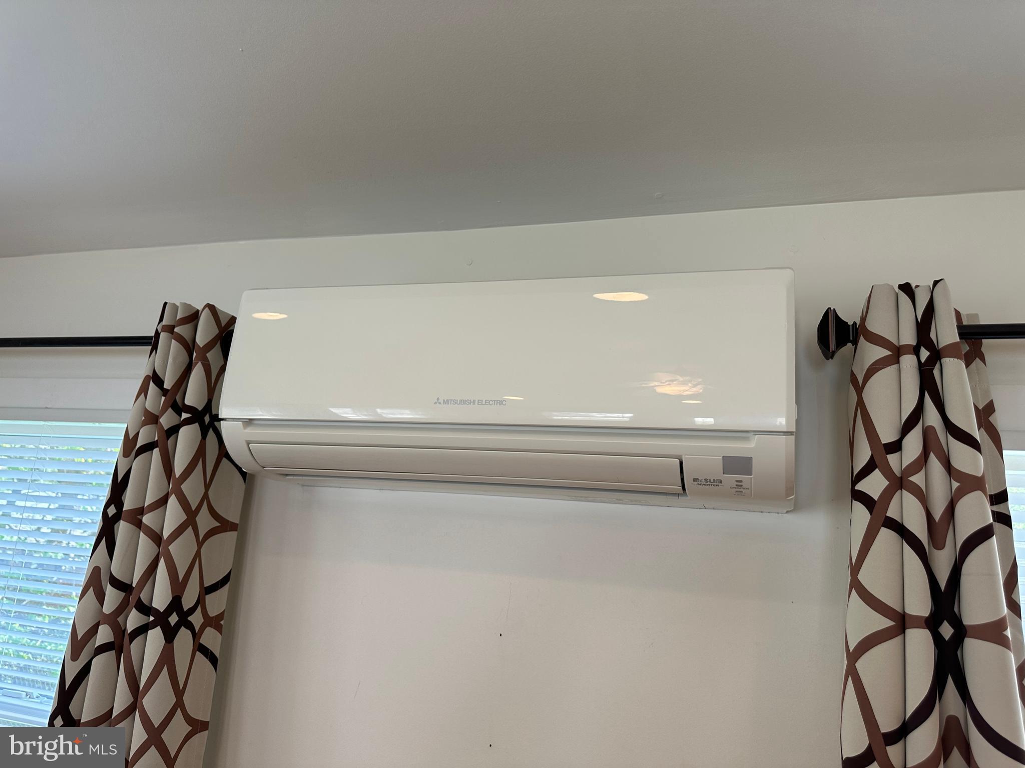 KENSINGTON HEIGHTS - Residential