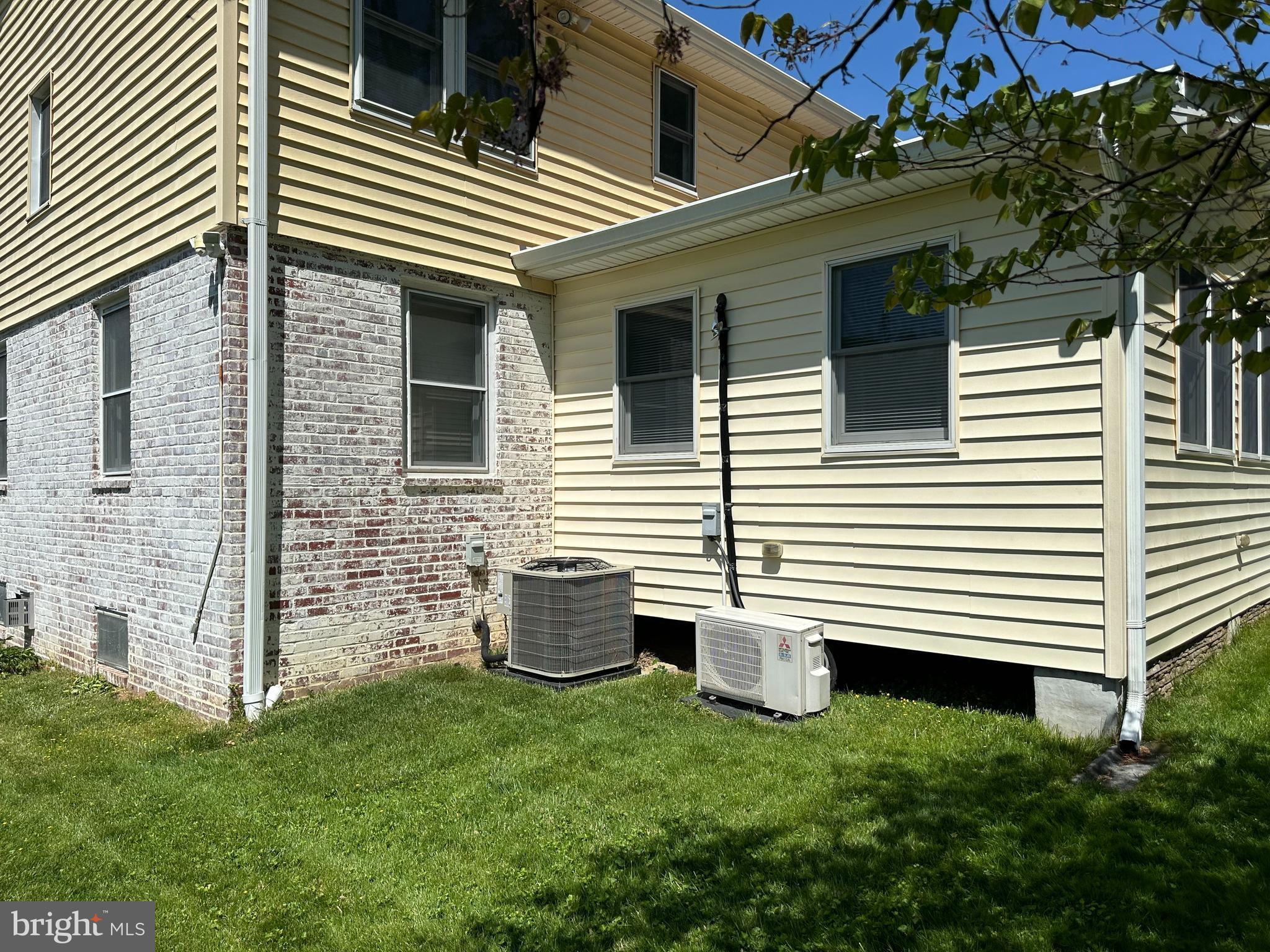 KENSINGTON HEIGHTS - Residential