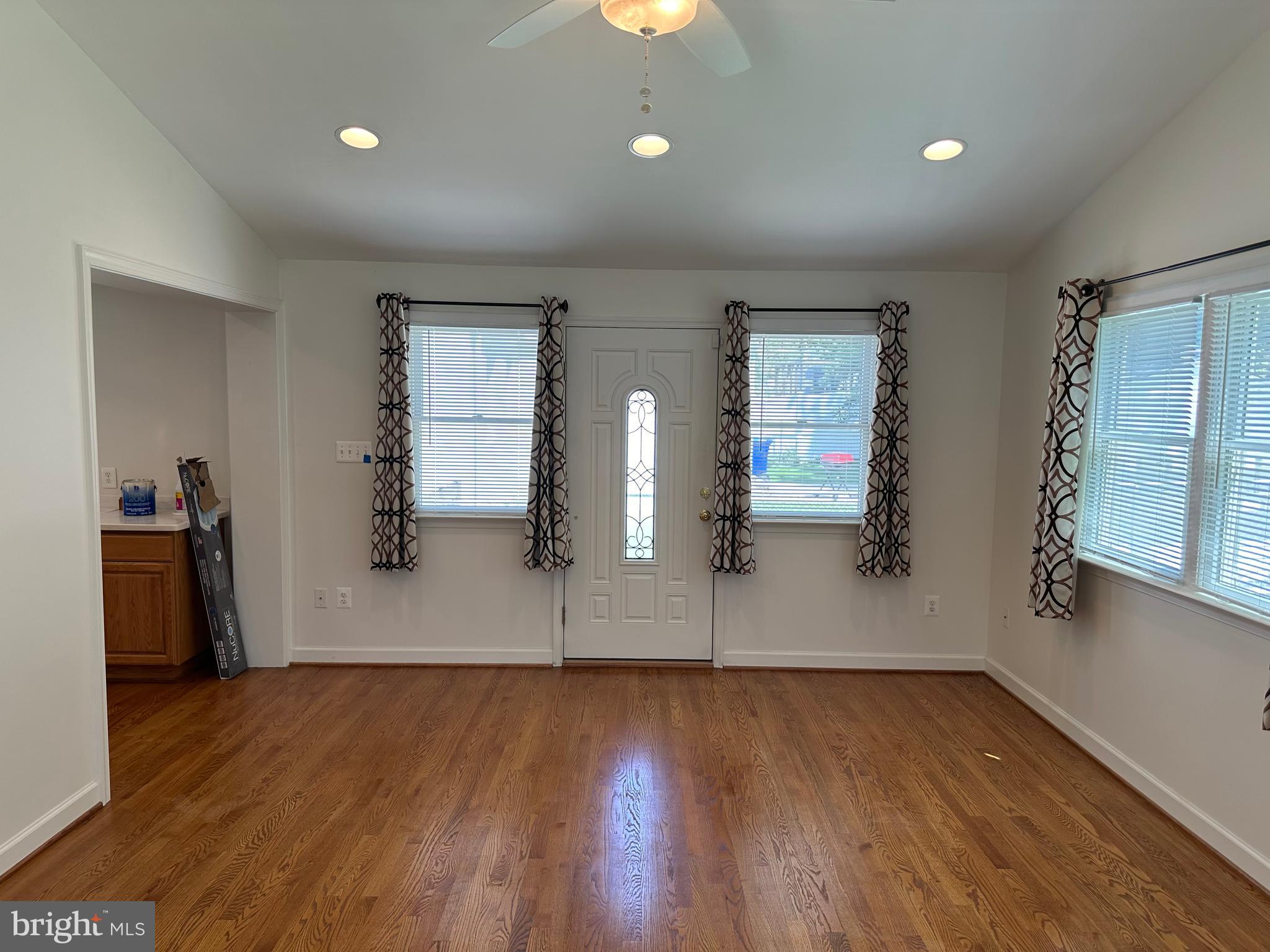 KENSINGTON HEIGHTS - Residential