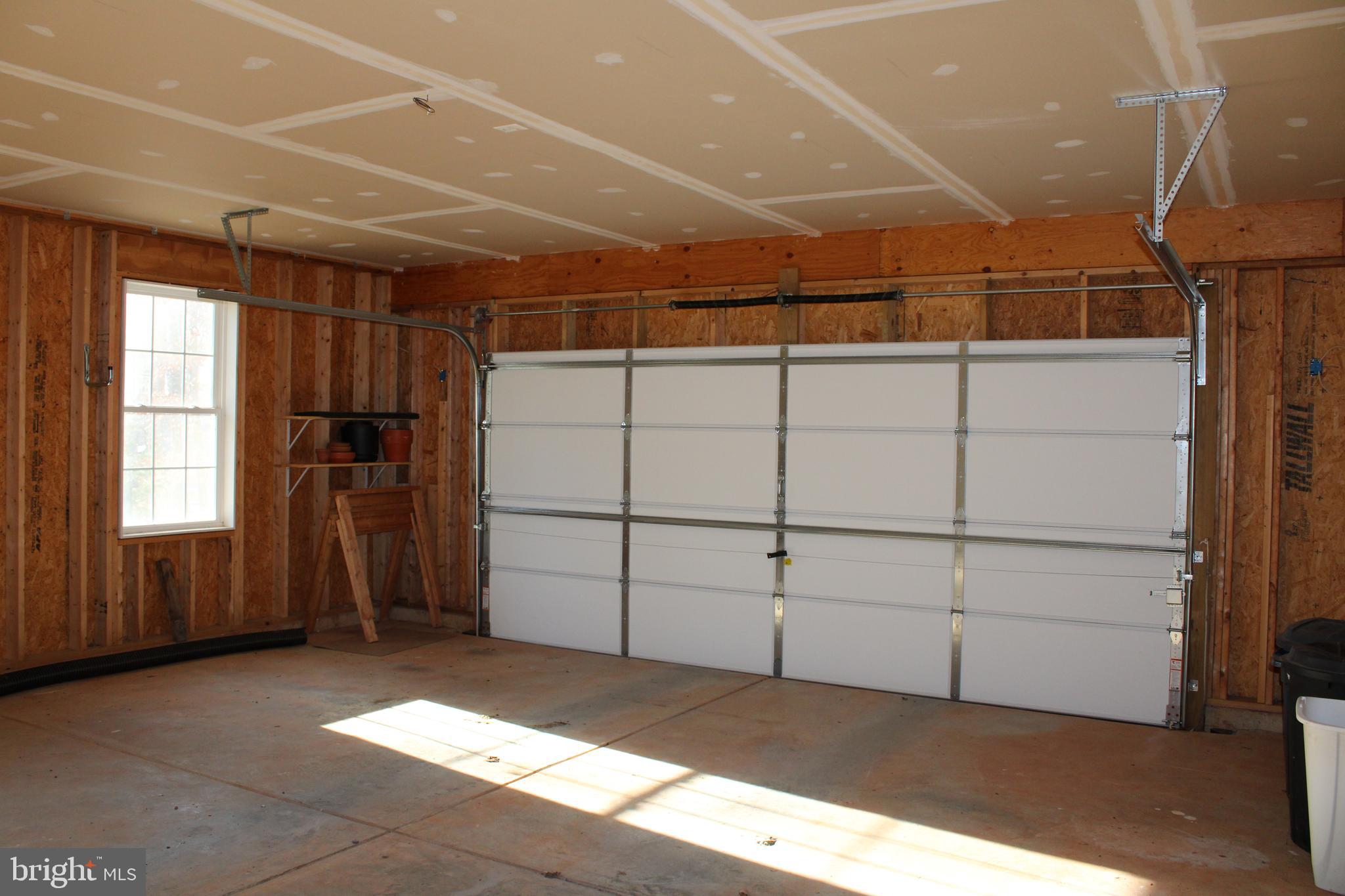 WILDERNESS WEST - Residential Lease