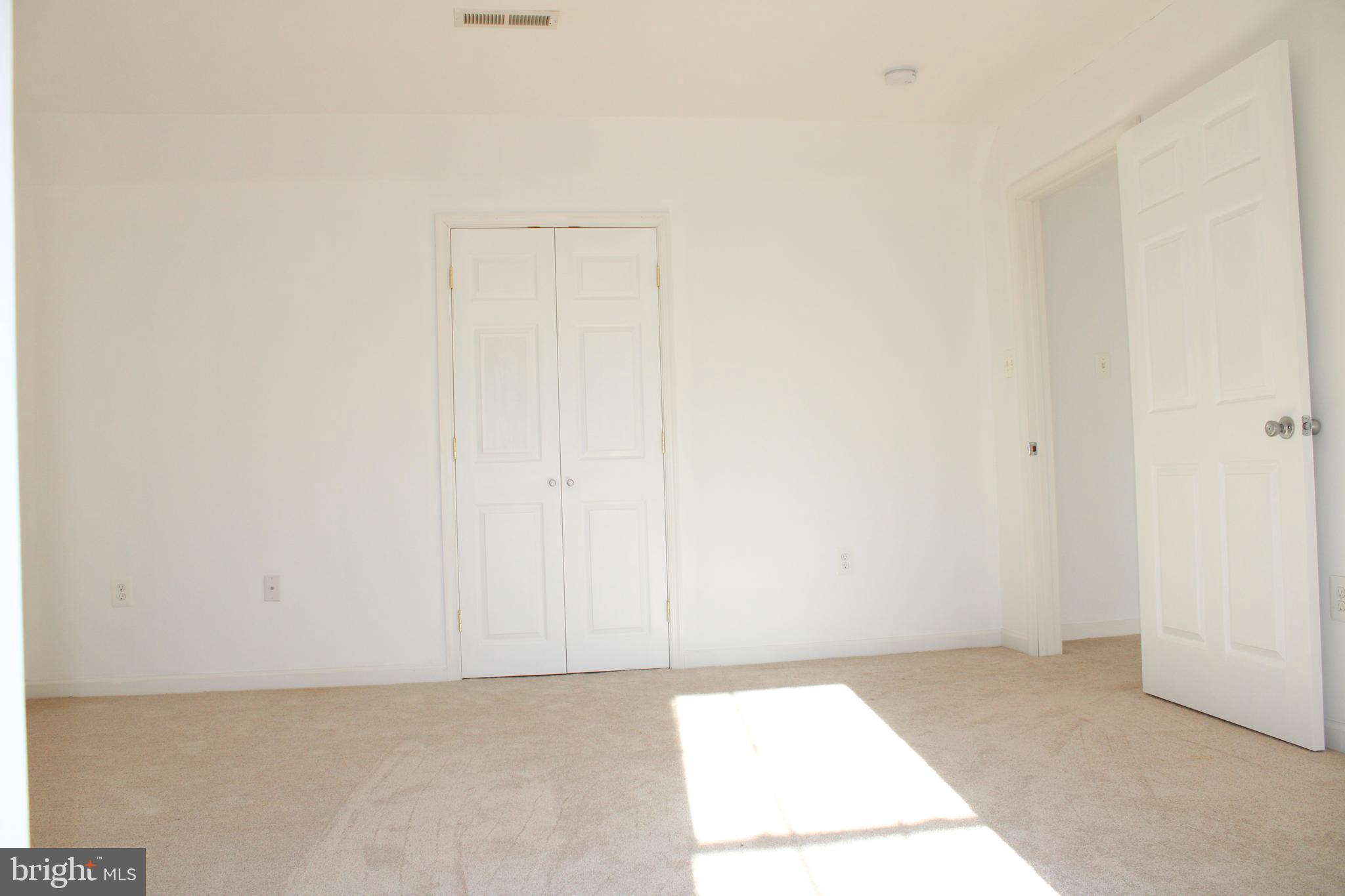 WILDERNESS WEST - Residential Lease