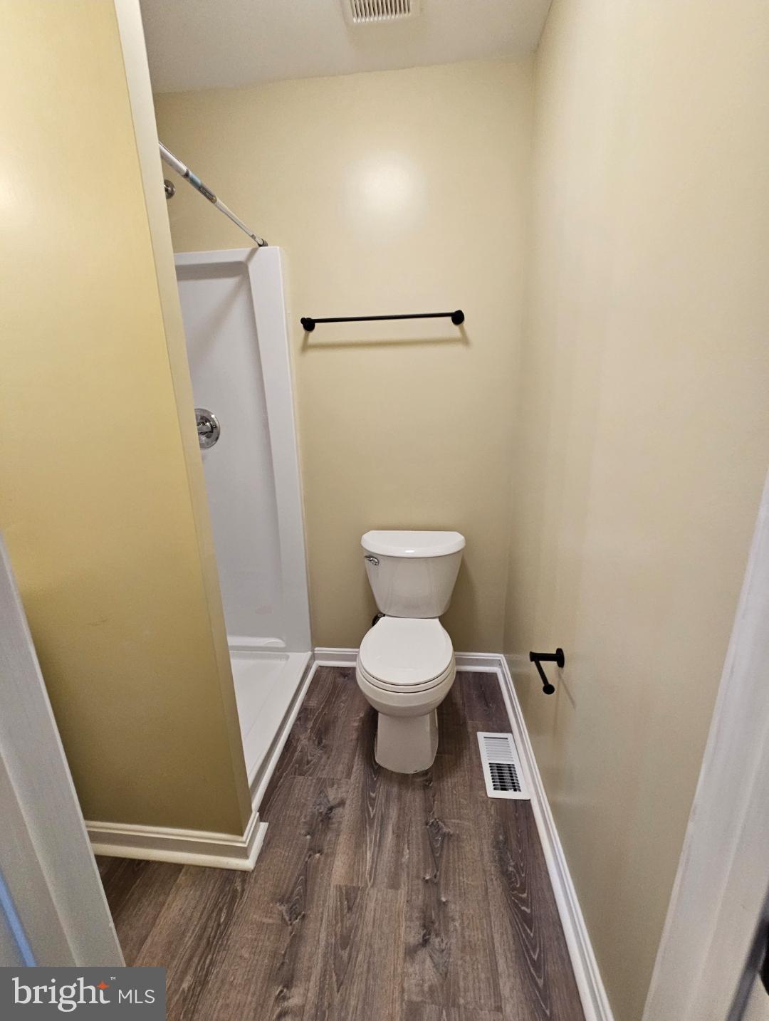 LAKE OF THE WOODS - Residential Lease