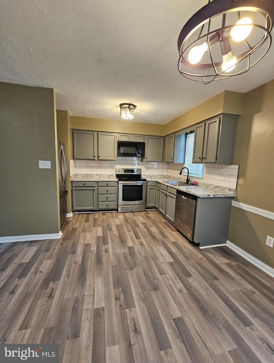 LAKE OF THE WOODS - Residential Lease