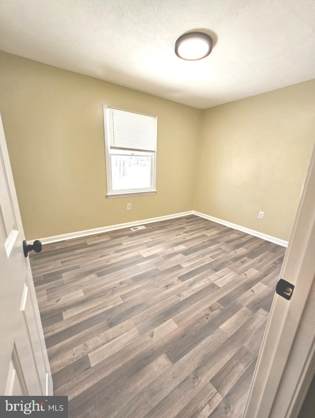 LAKE OF THE WOODS - Residential Lease