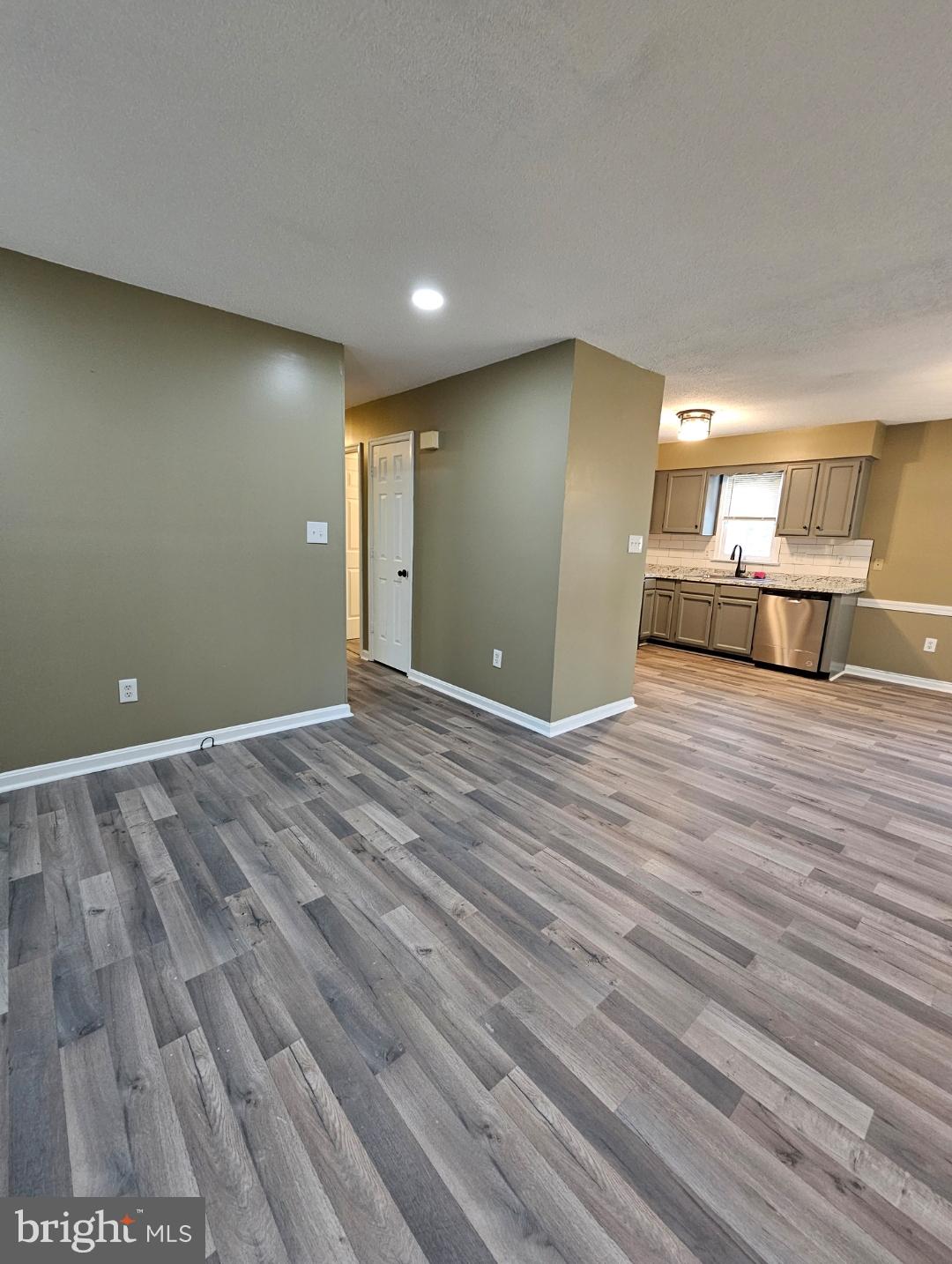 LAKE OF THE WOODS - Residential Lease