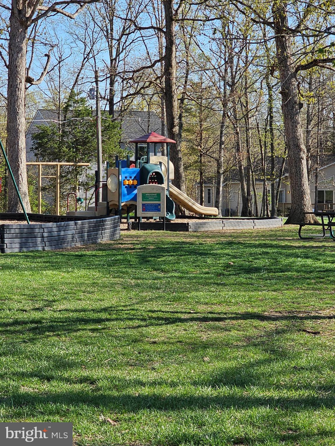 LAKE OF THE WOODS - Residential Lease