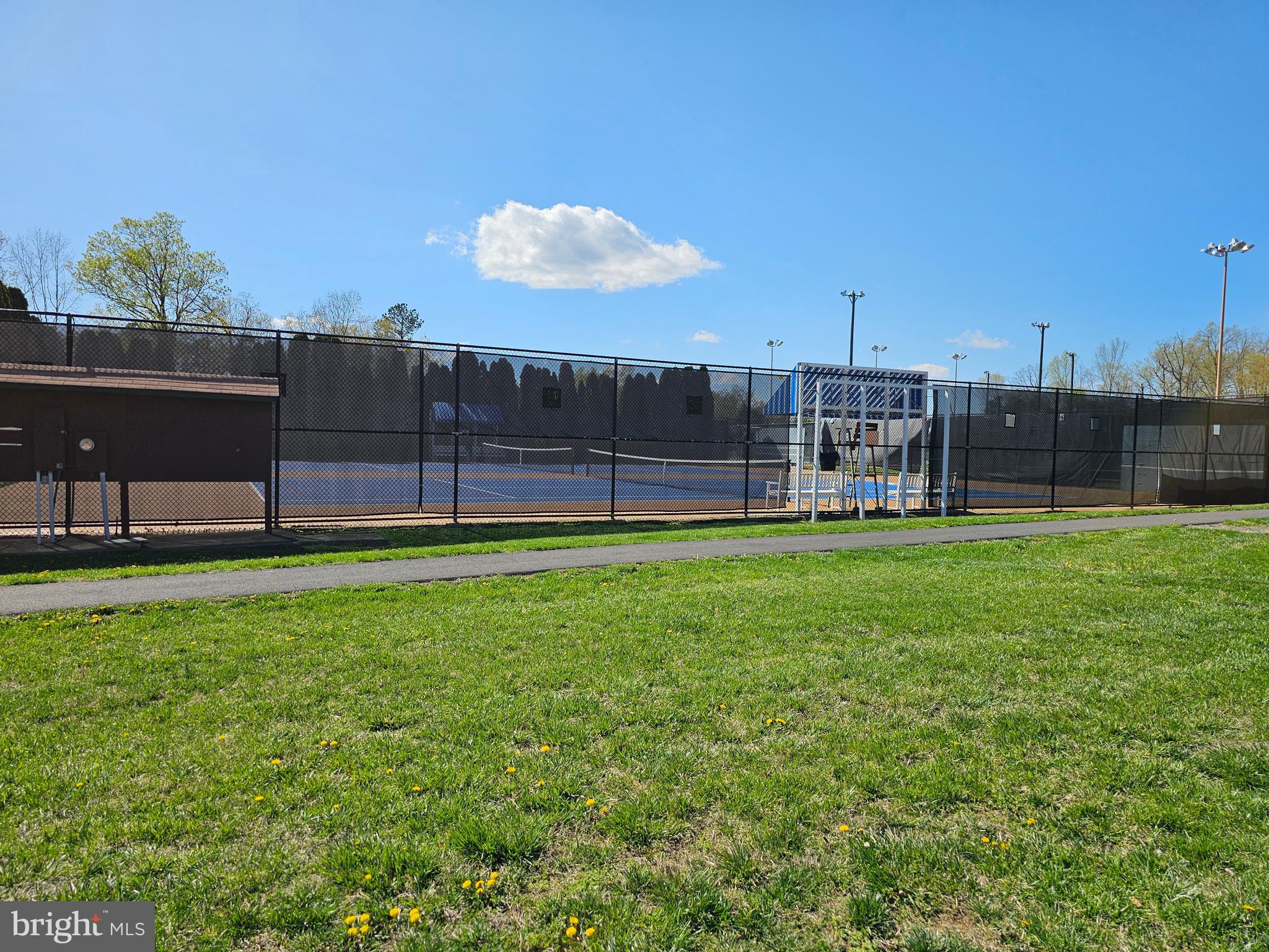 LAKE OF THE WOODS - Residential Lease