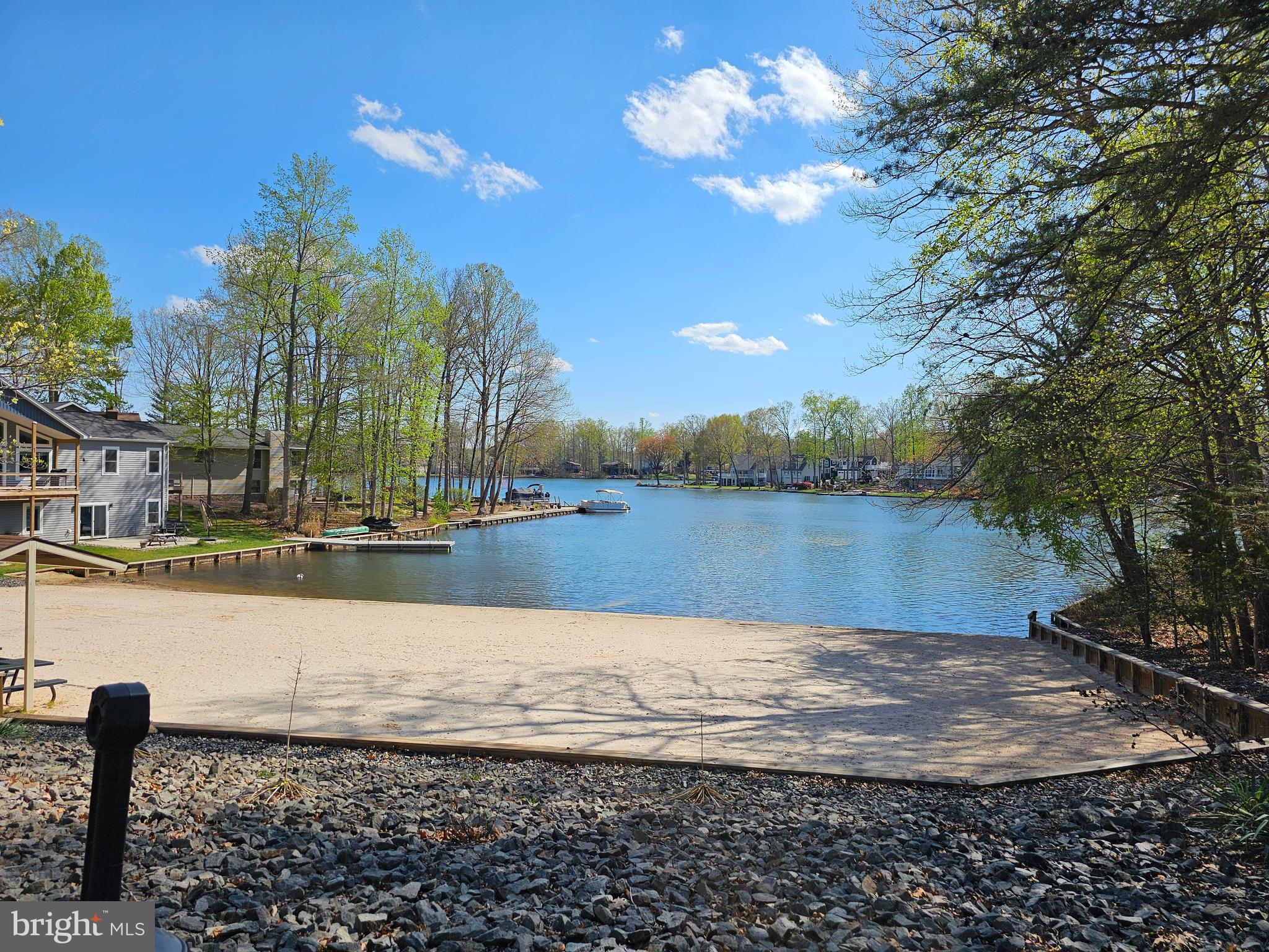 LAKE OF THE WOODS - Residential Lease