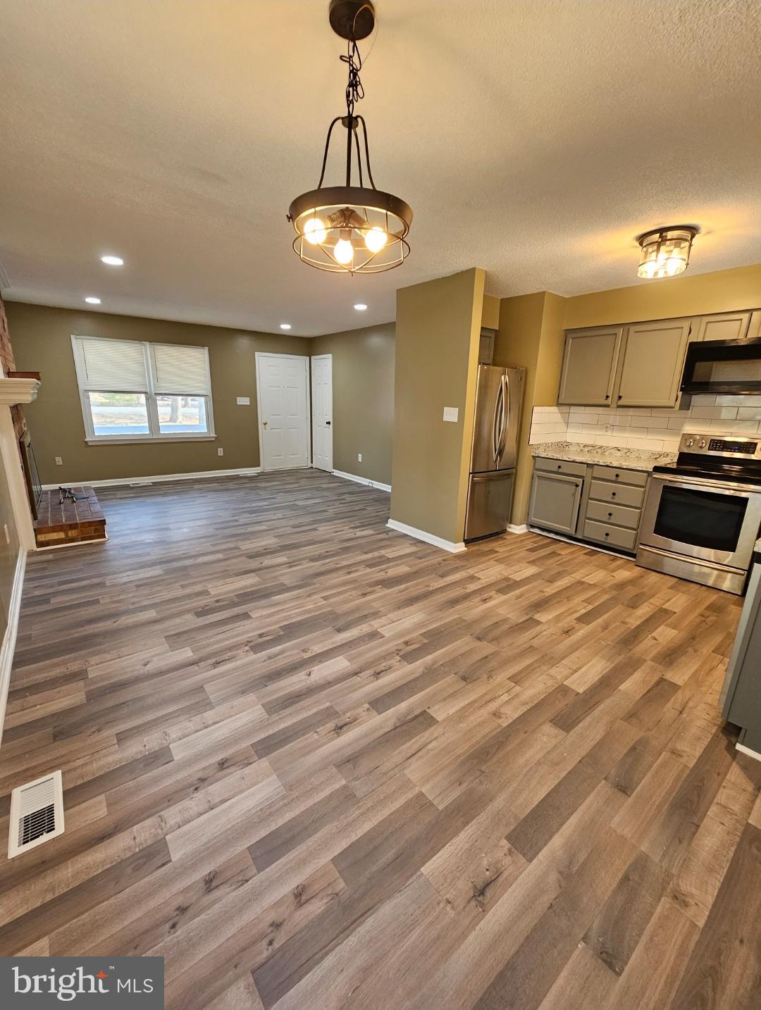 LAKE OF THE WOODS - Residential Lease