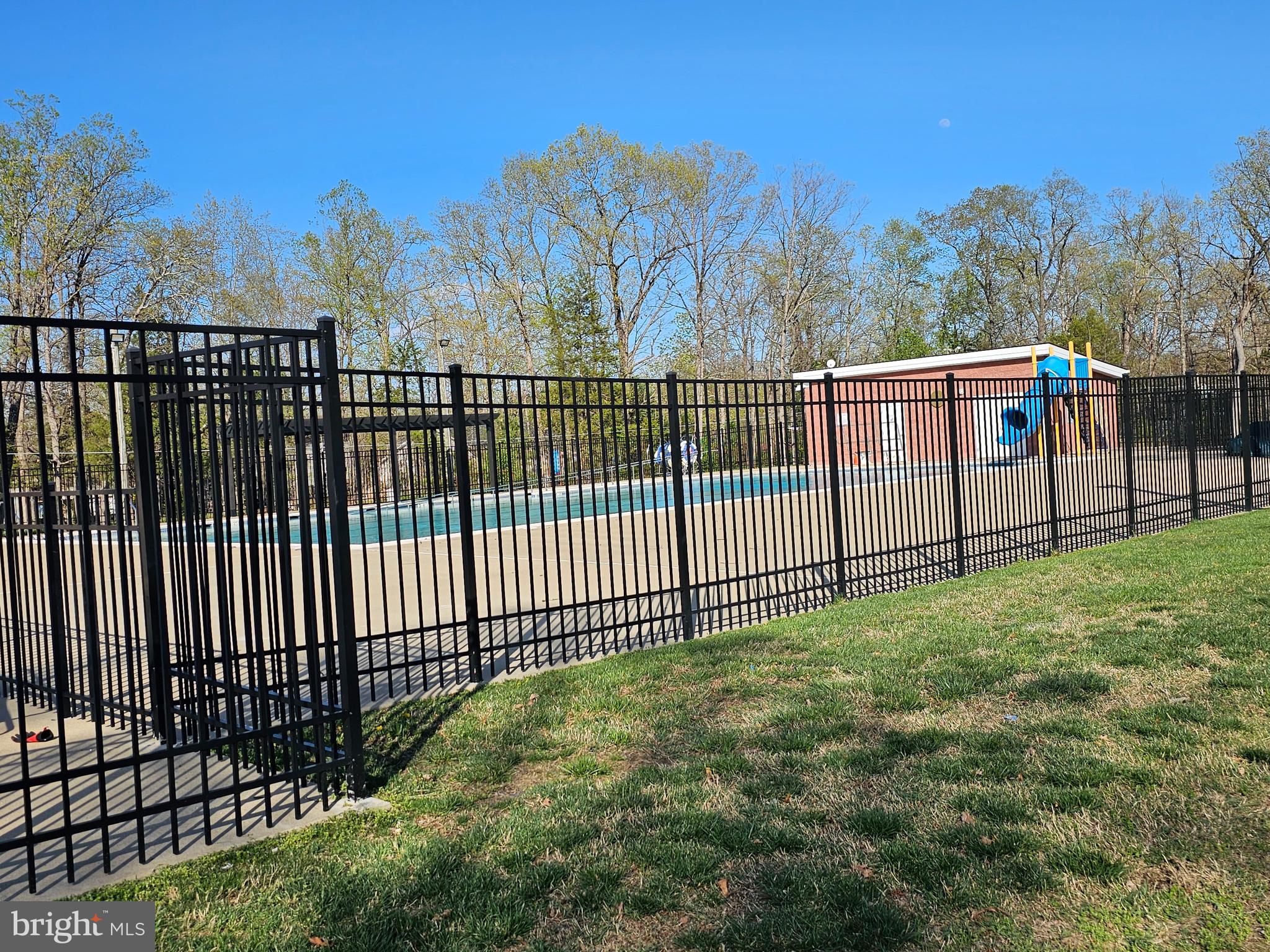 LAKE OF THE WOODS - Residential Lease