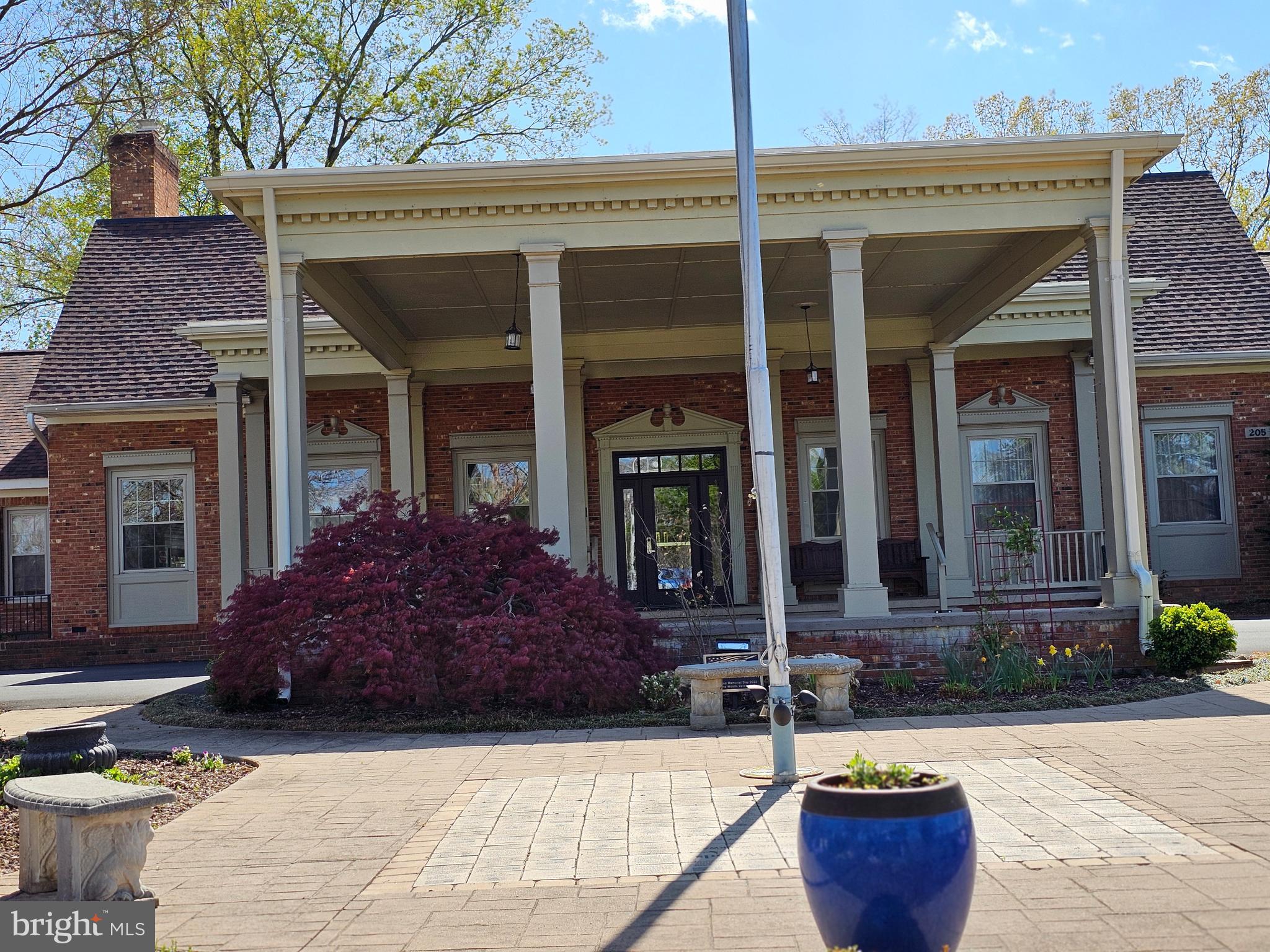 LAKE OF THE WOODS - Residential Lease