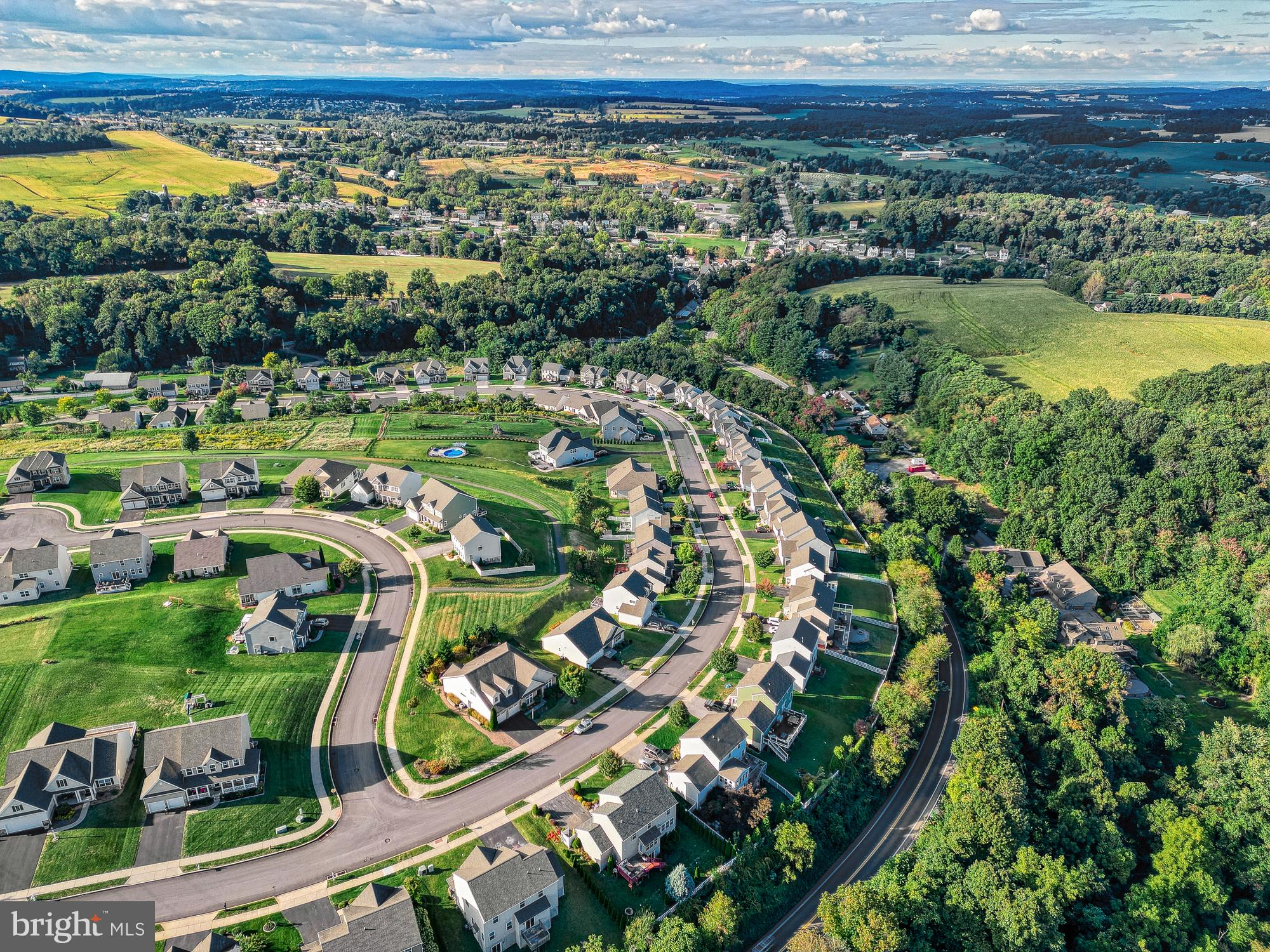 LAUREL VISTAS - Residential