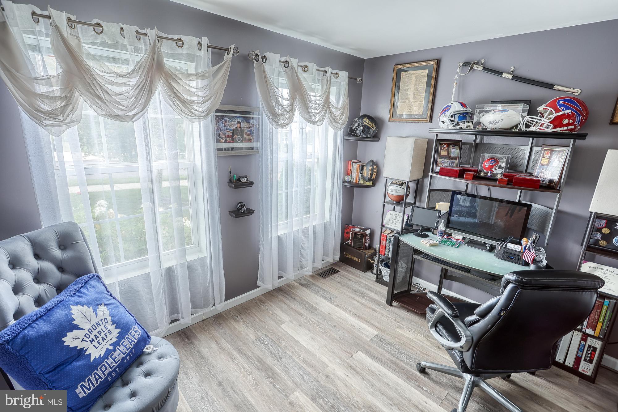 LAUREL VISTAS - Residential
