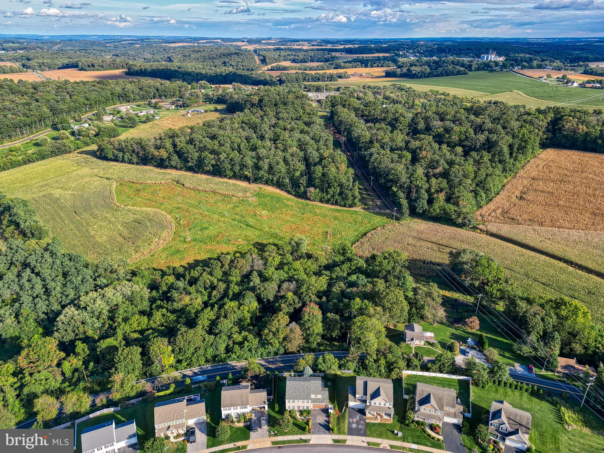 LAUREL VISTAS - Residential