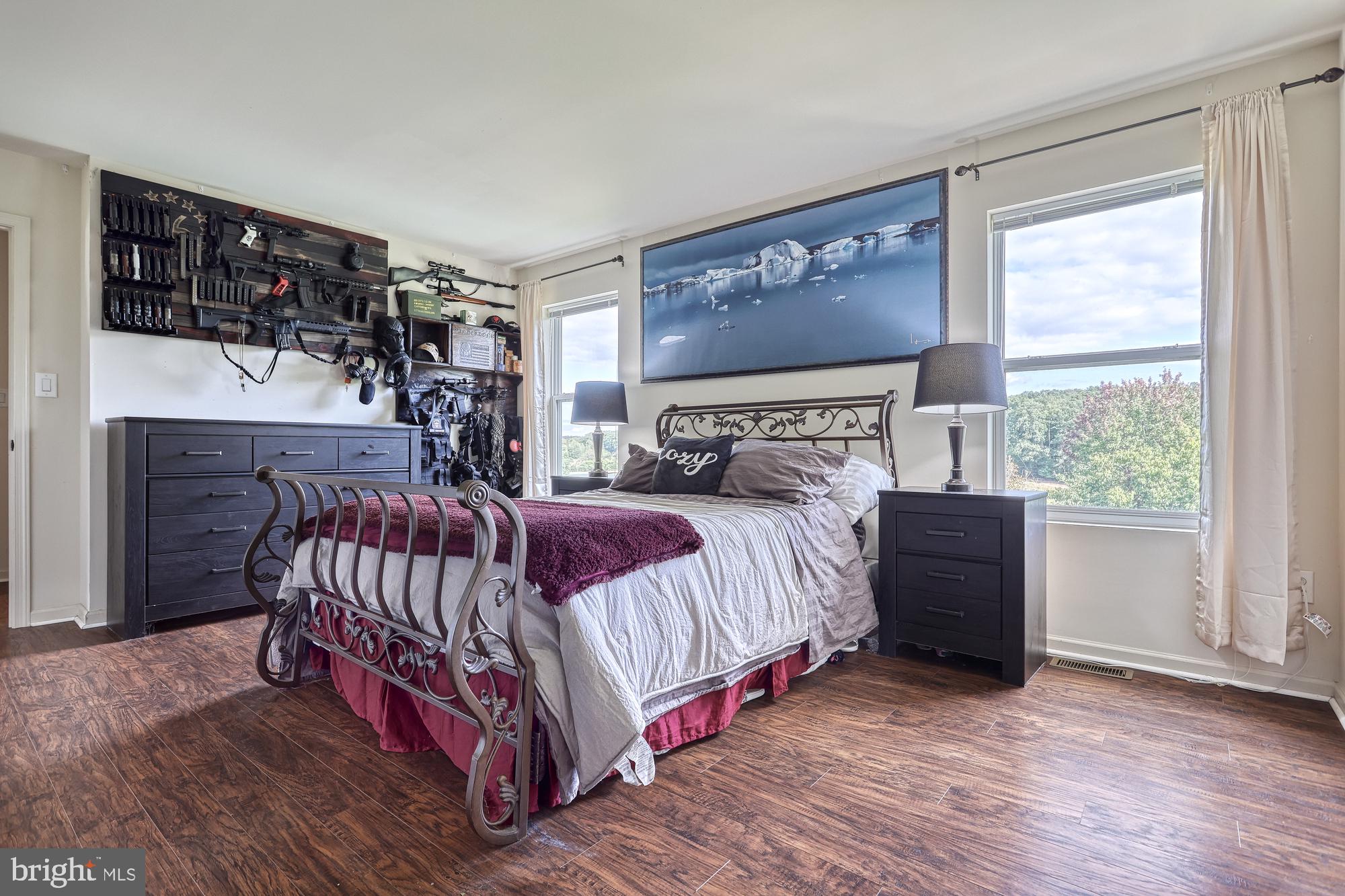 LAUREL VISTAS - Residential