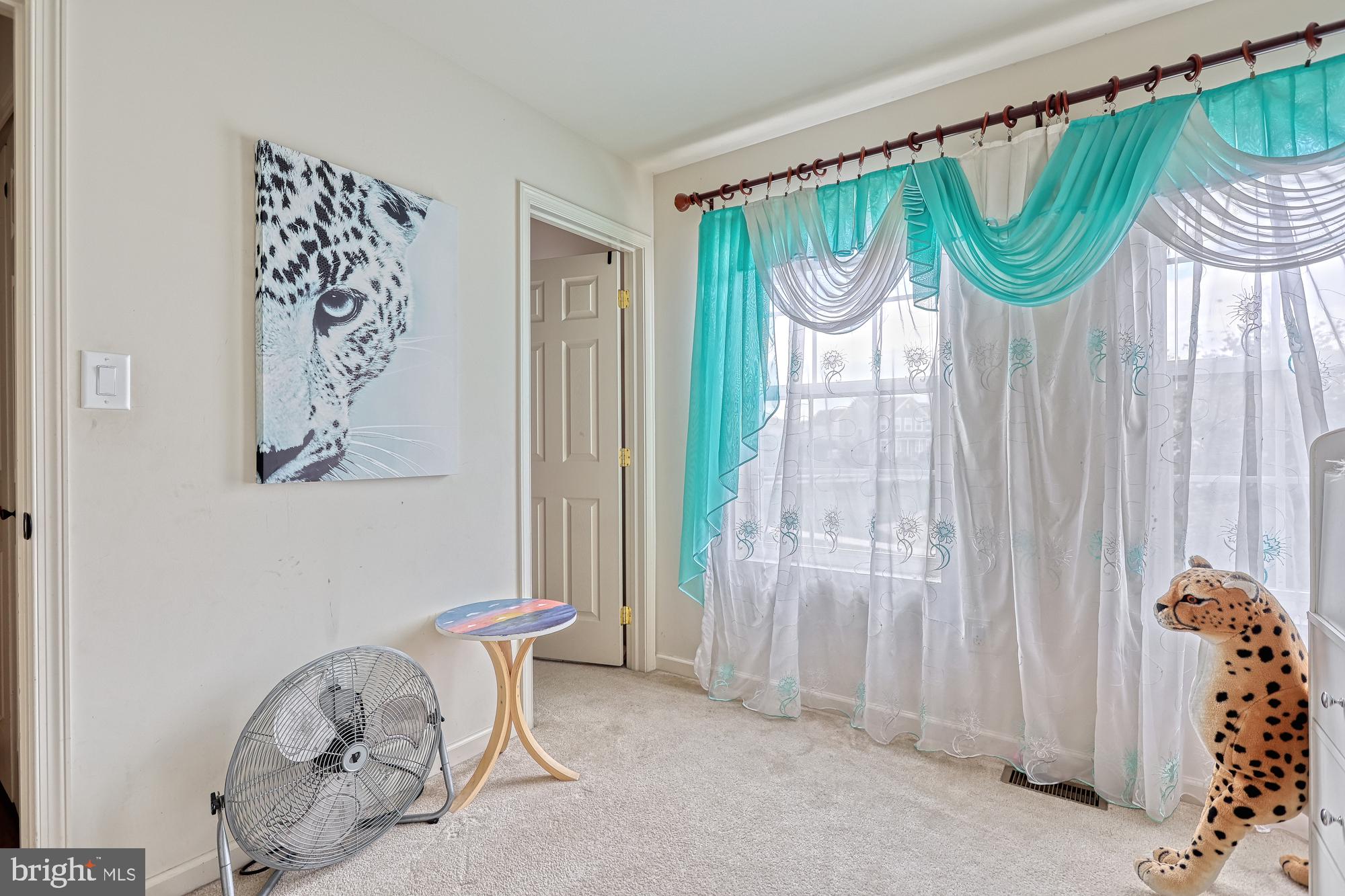 LAUREL VISTAS - Residential