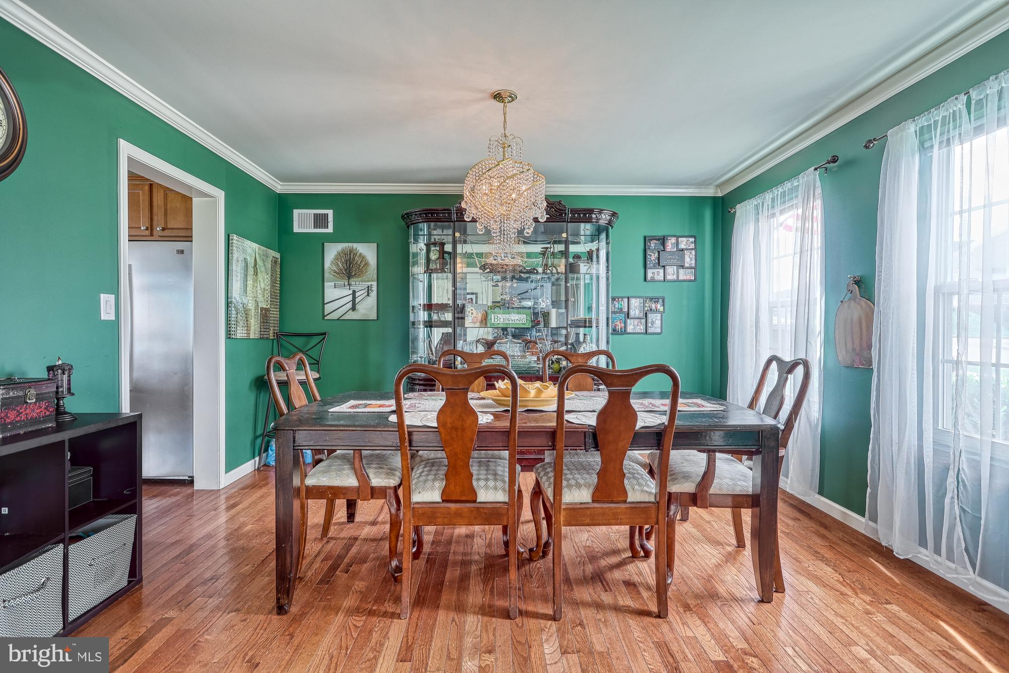 LAUREL VISTAS - Residential
