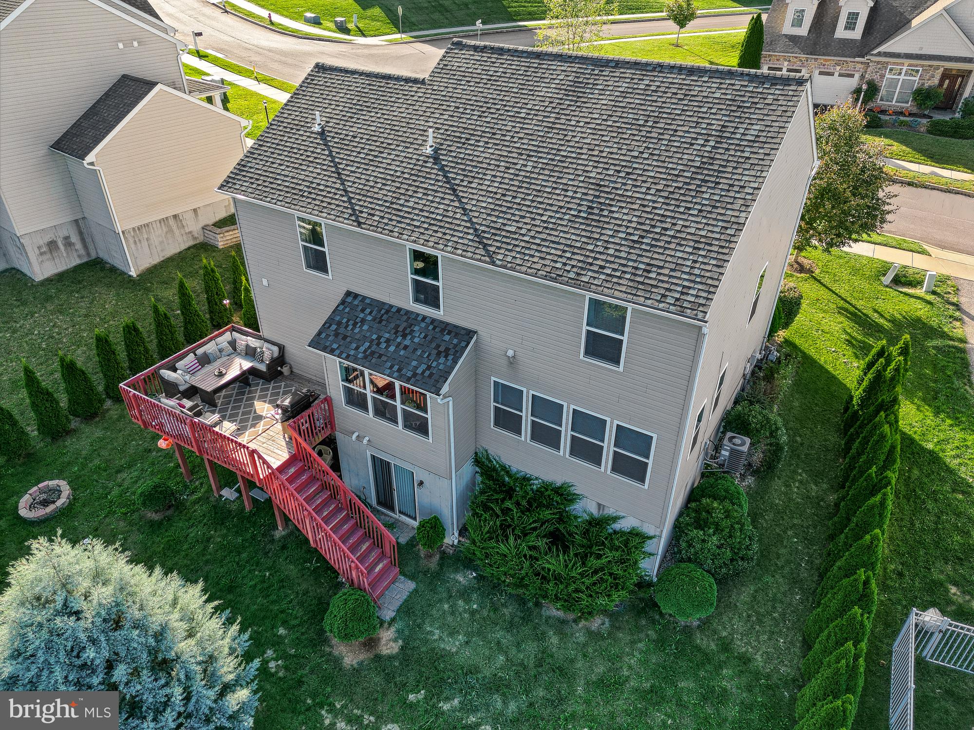 LAUREL VISTAS - Residential