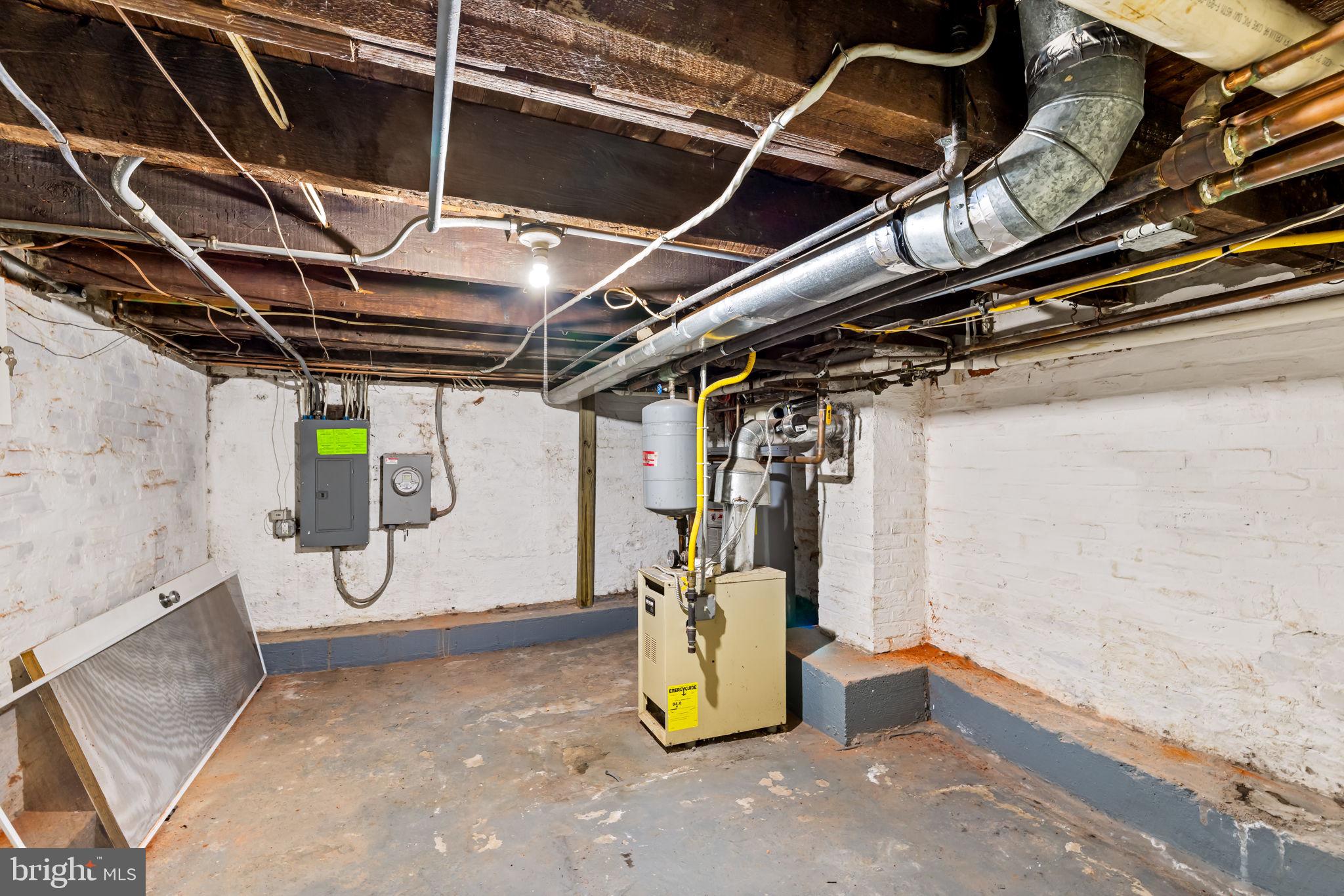 LOCUST POINT - Residential