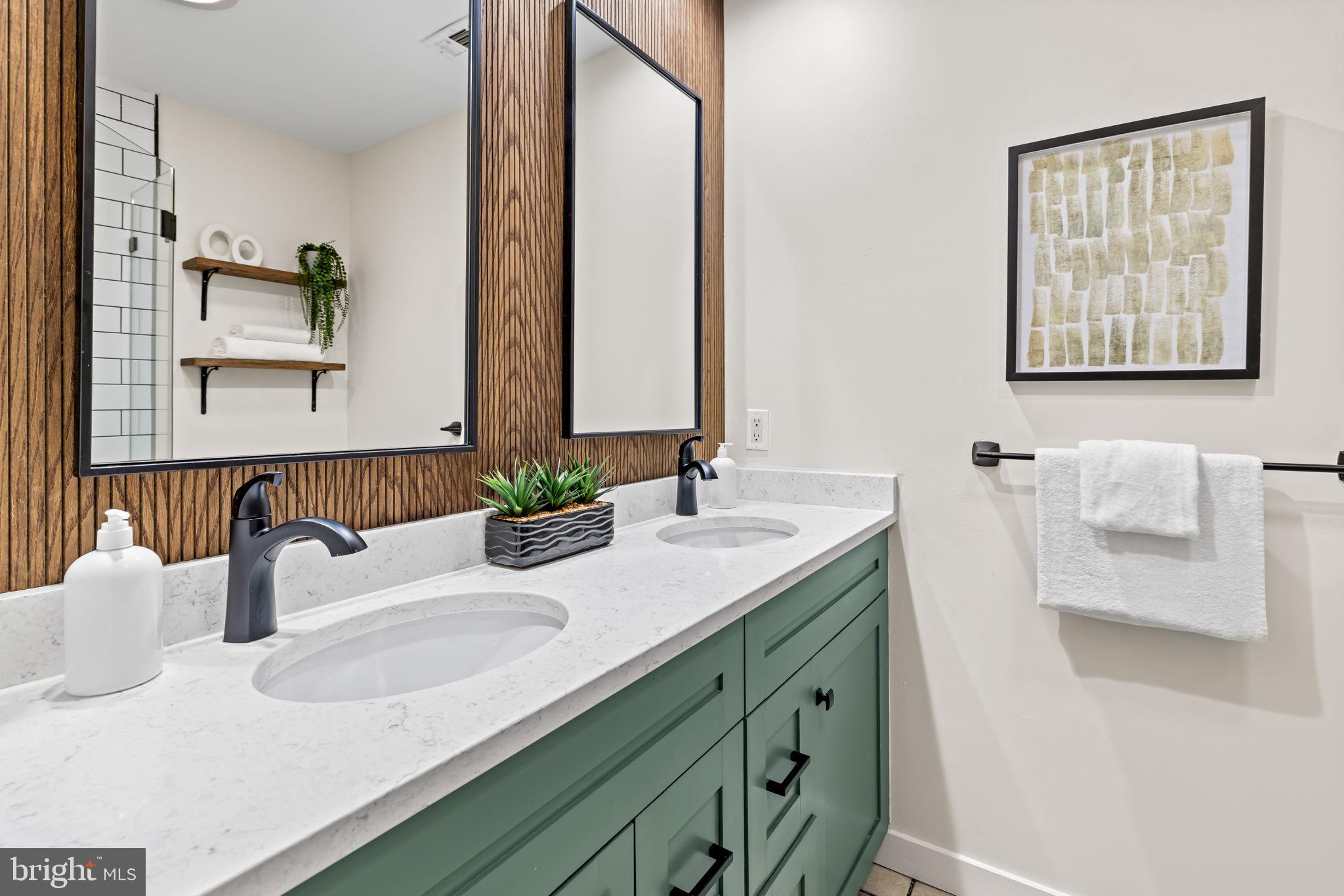 LOCUST POINT - Residential