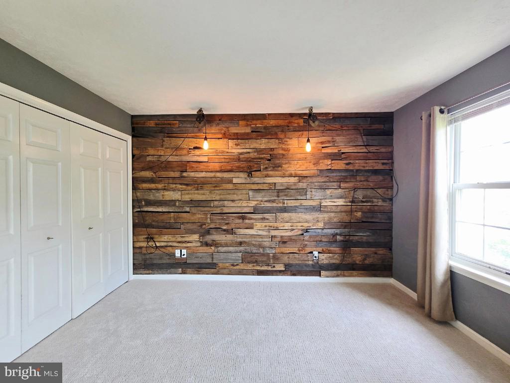 LIMESTONE COURT - Residential Lease