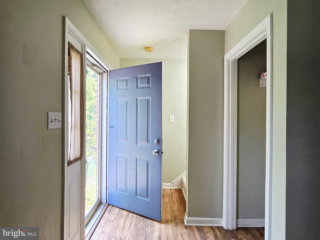 LIMESTONE COURT - Residential Lease