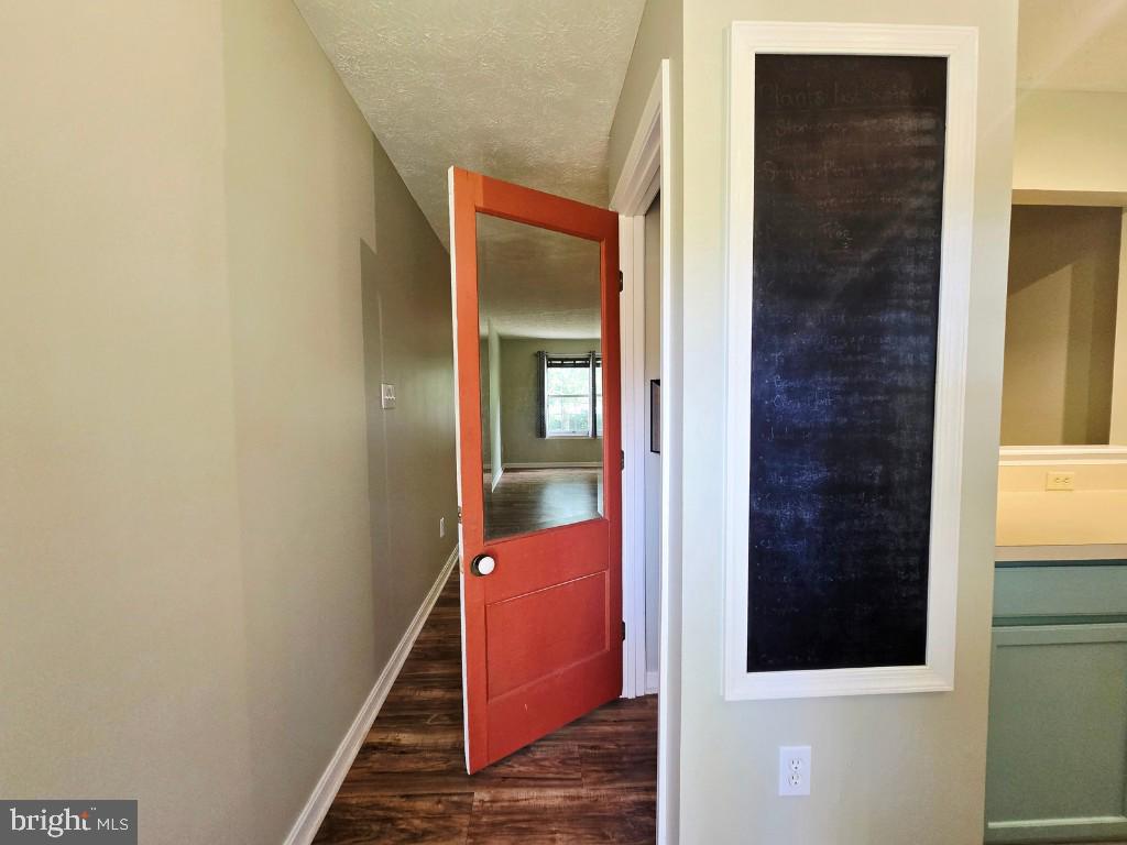 LIMESTONE COURT - Residential Lease