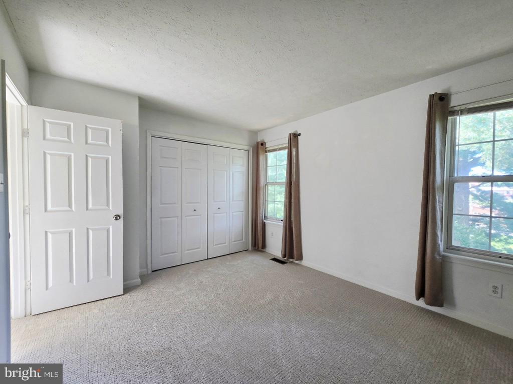 LIMESTONE COURT - Residential Lease