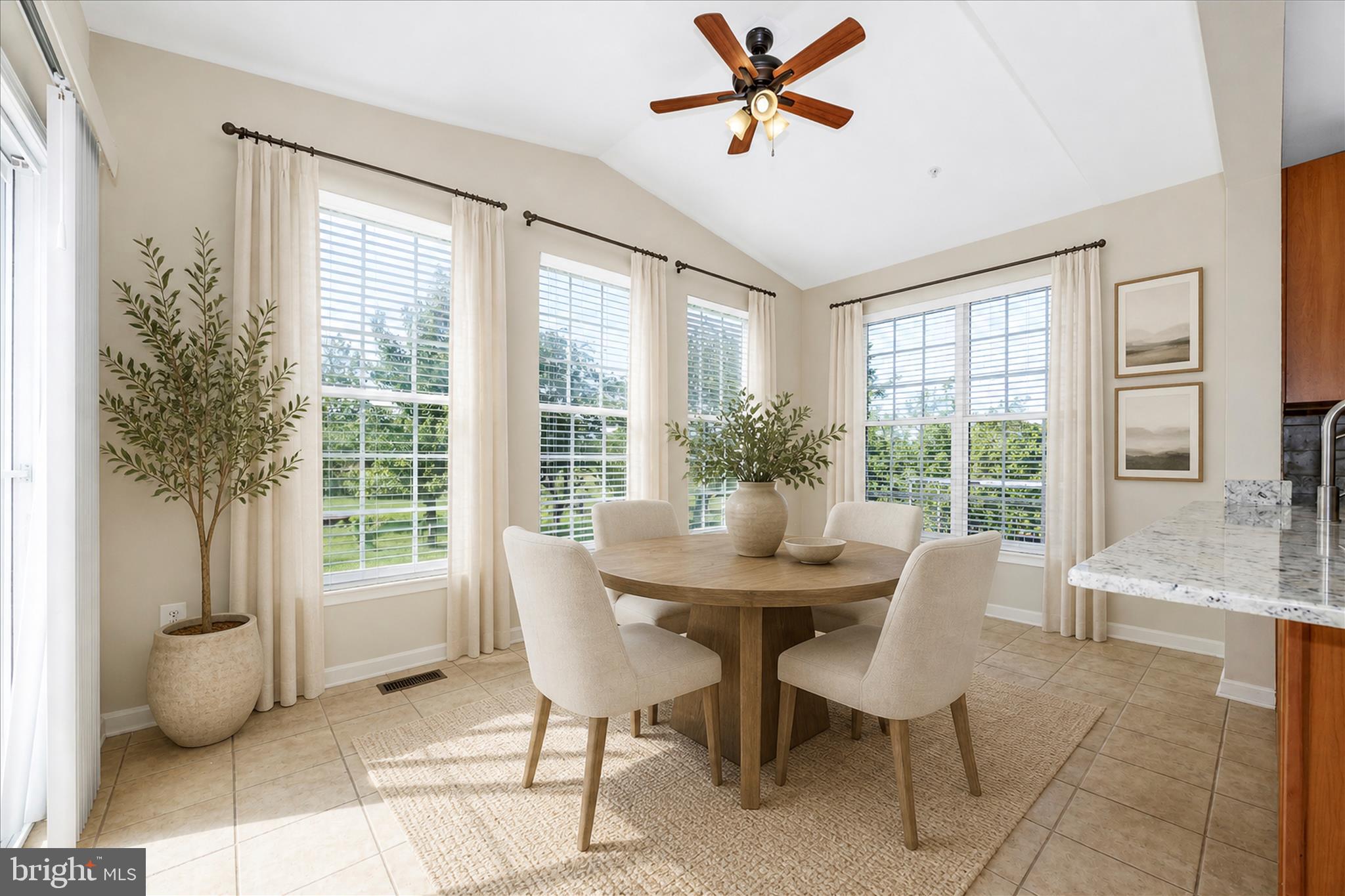 CLOVER RIDGE - Residential