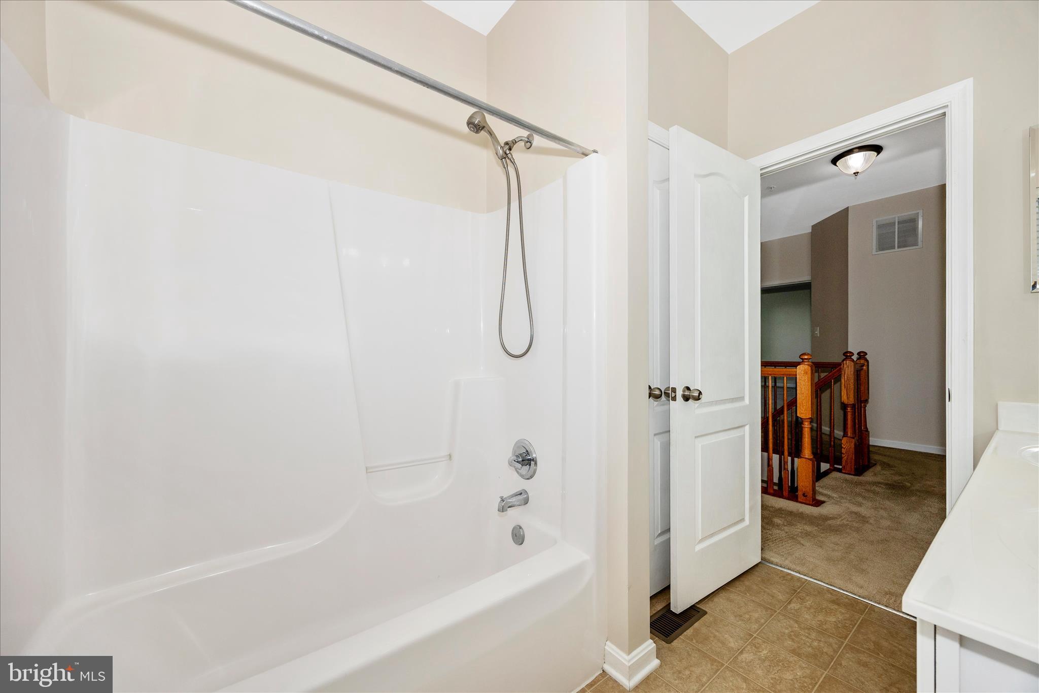 CLOVER RIDGE - Residential
