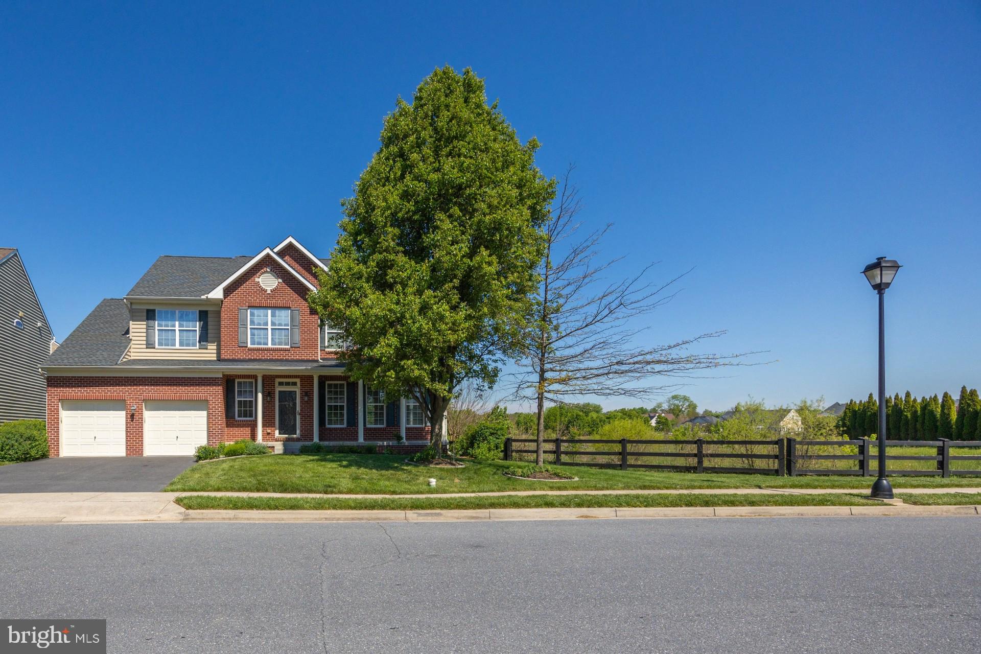 CLOVER RIDGE - Residential