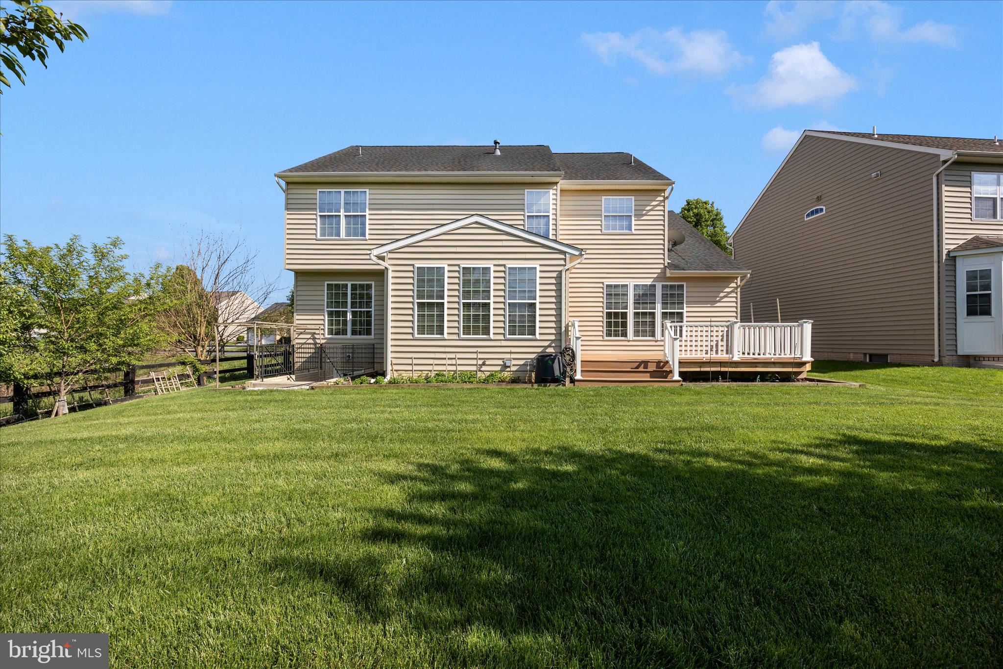 CLOVER RIDGE - Residential