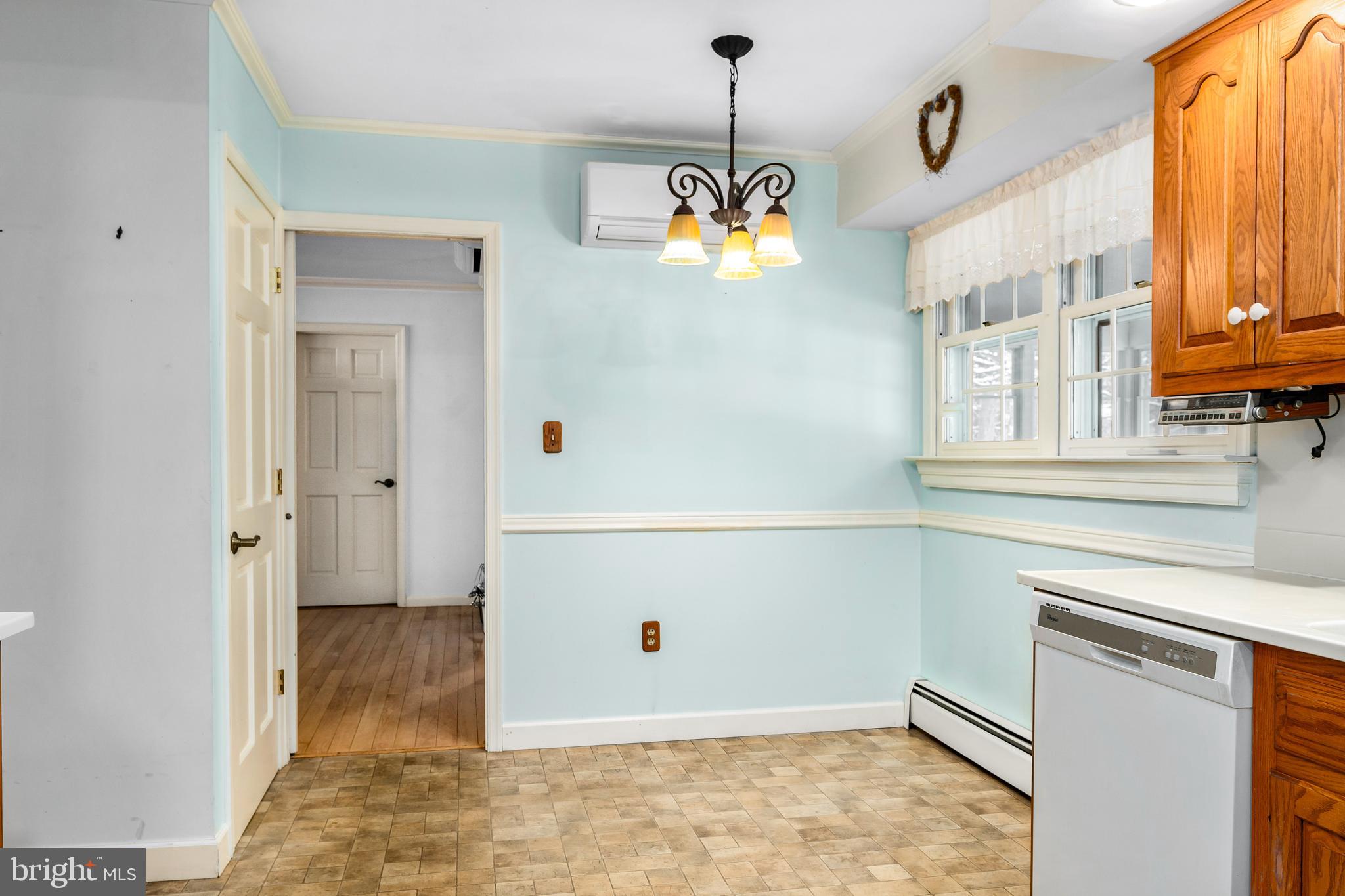 DELAPLAINE MANOR - Residential