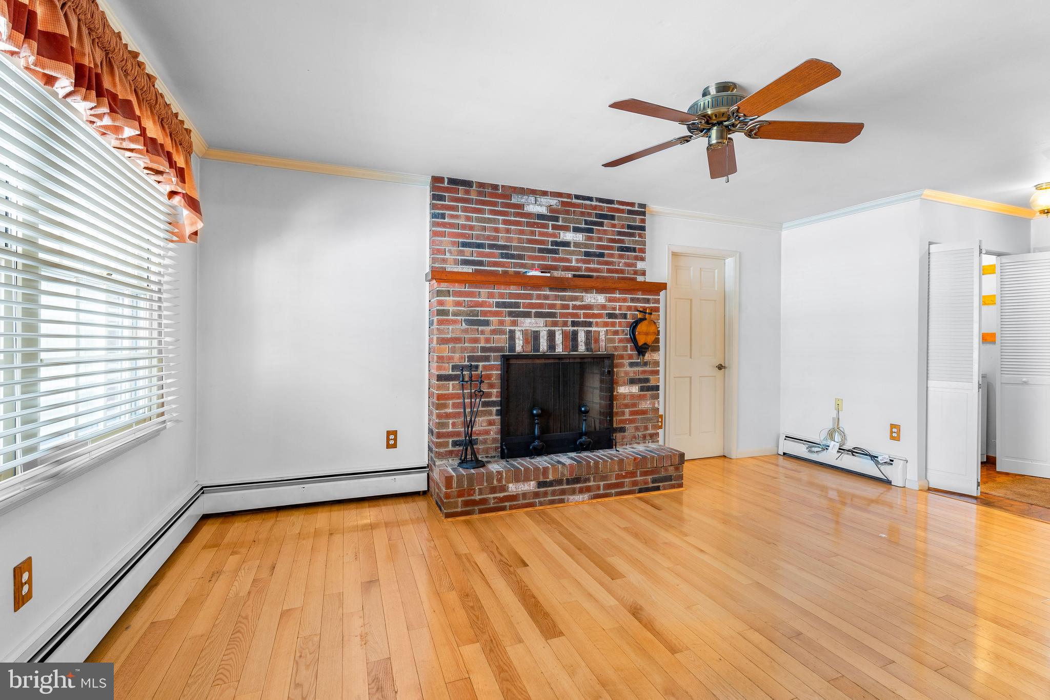 DELAPLAINE MANOR - Residential