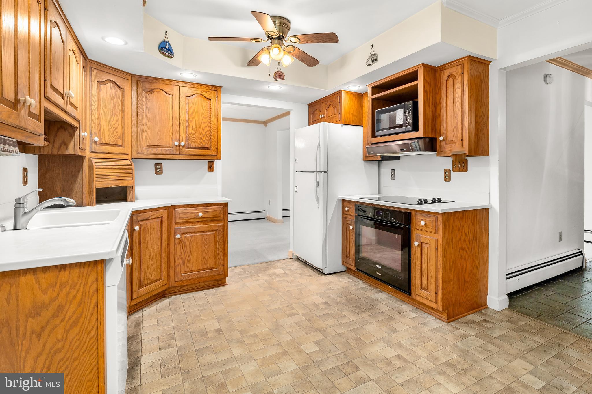 DELAPLAINE MANOR - Residential