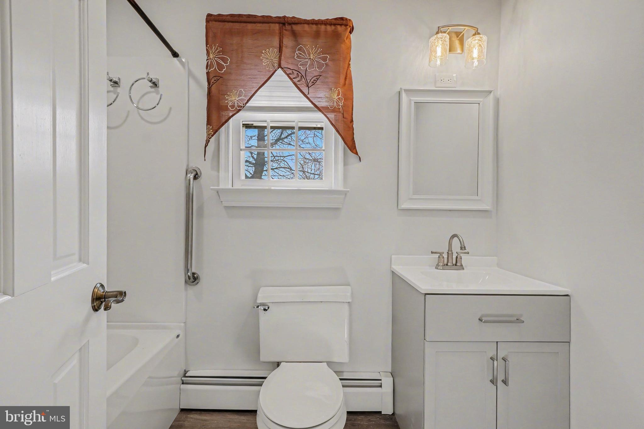 DELAPLAINE MANOR - Residential