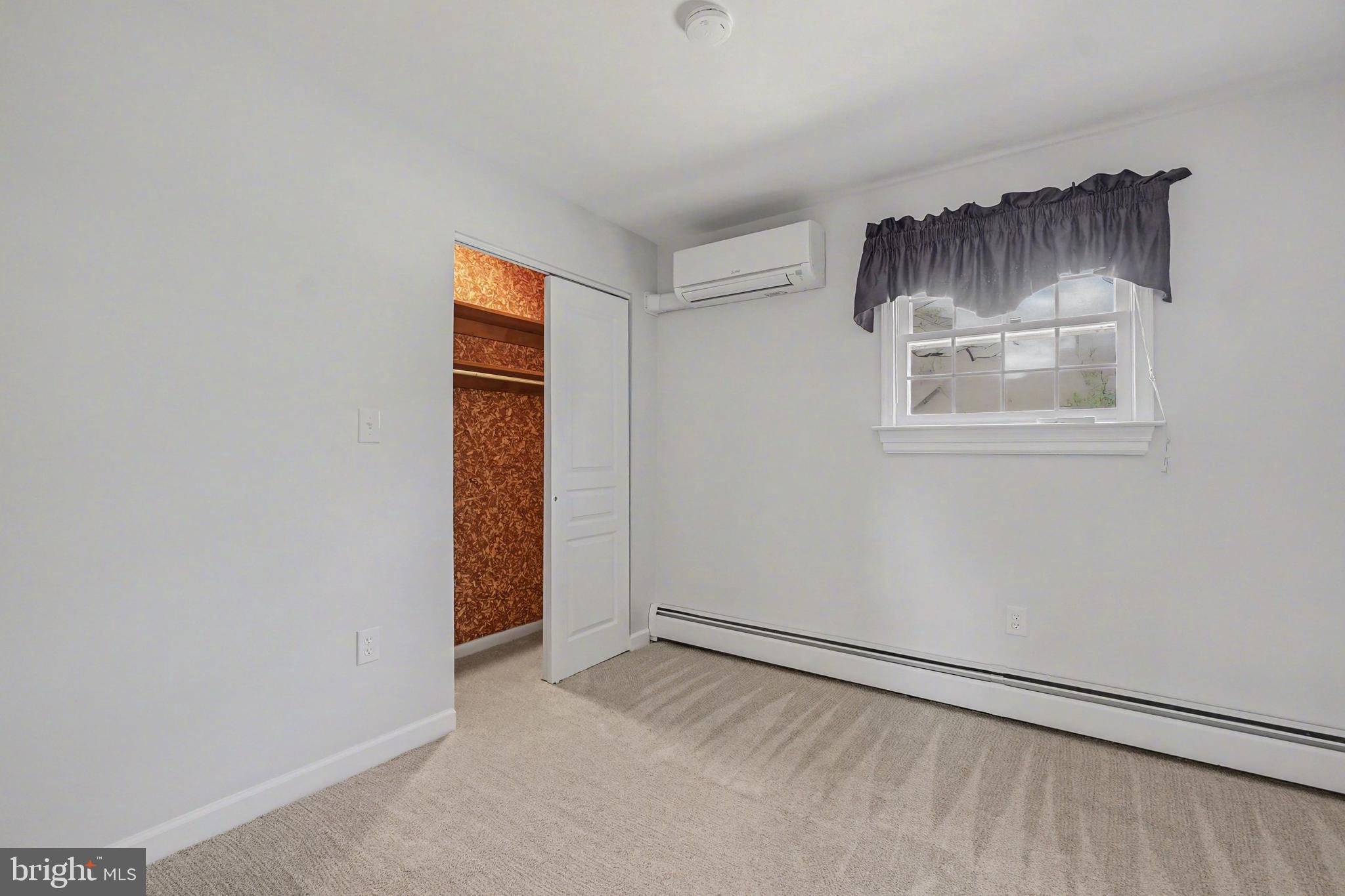 DELAPLAINE MANOR - Residential