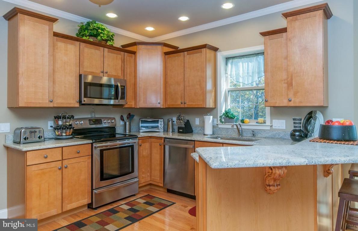 CAMERONS KNOLL - Residential