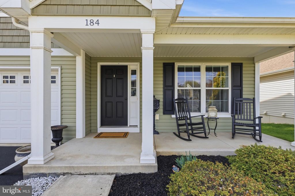 Photo of 184 Kenneth Drive, LEOLA, PA 17540 (MLS # PALA2085724)