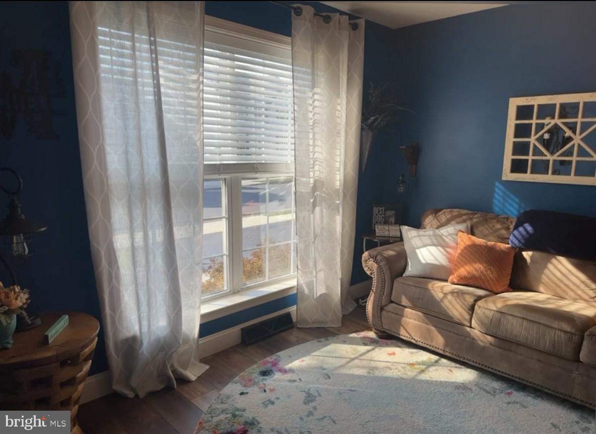 SWEETBRIAR CREEK - Residential