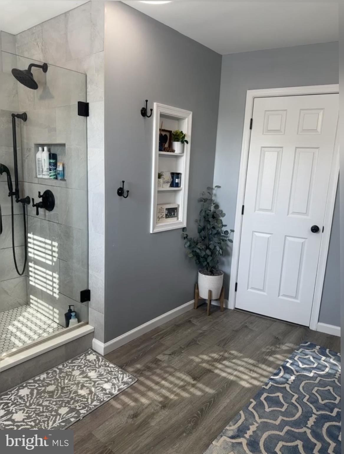 SWEETBRIAR CREEK - Residential