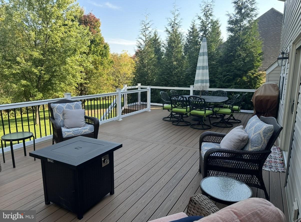 SWEETBRIAR CREEK - Residential