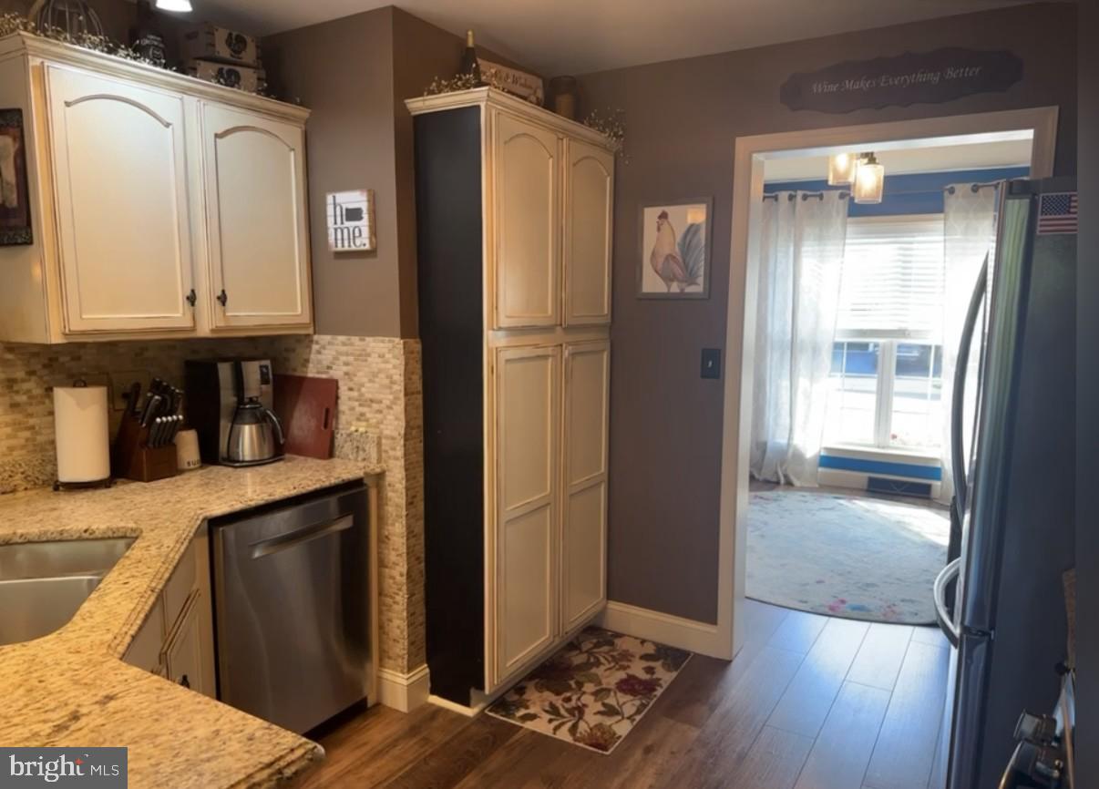 SWEETBRIAR CREEK - Residential