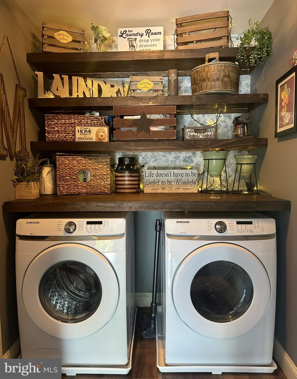 SWEETBRIAR CREEK - Residential