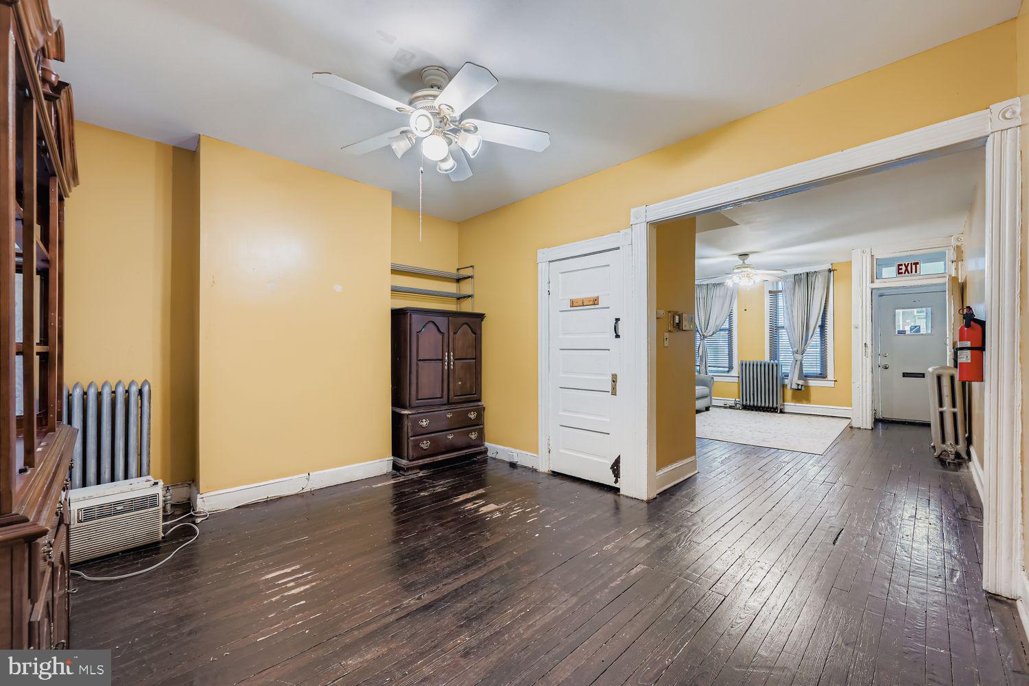 2213 POPLAR GROVE STREET