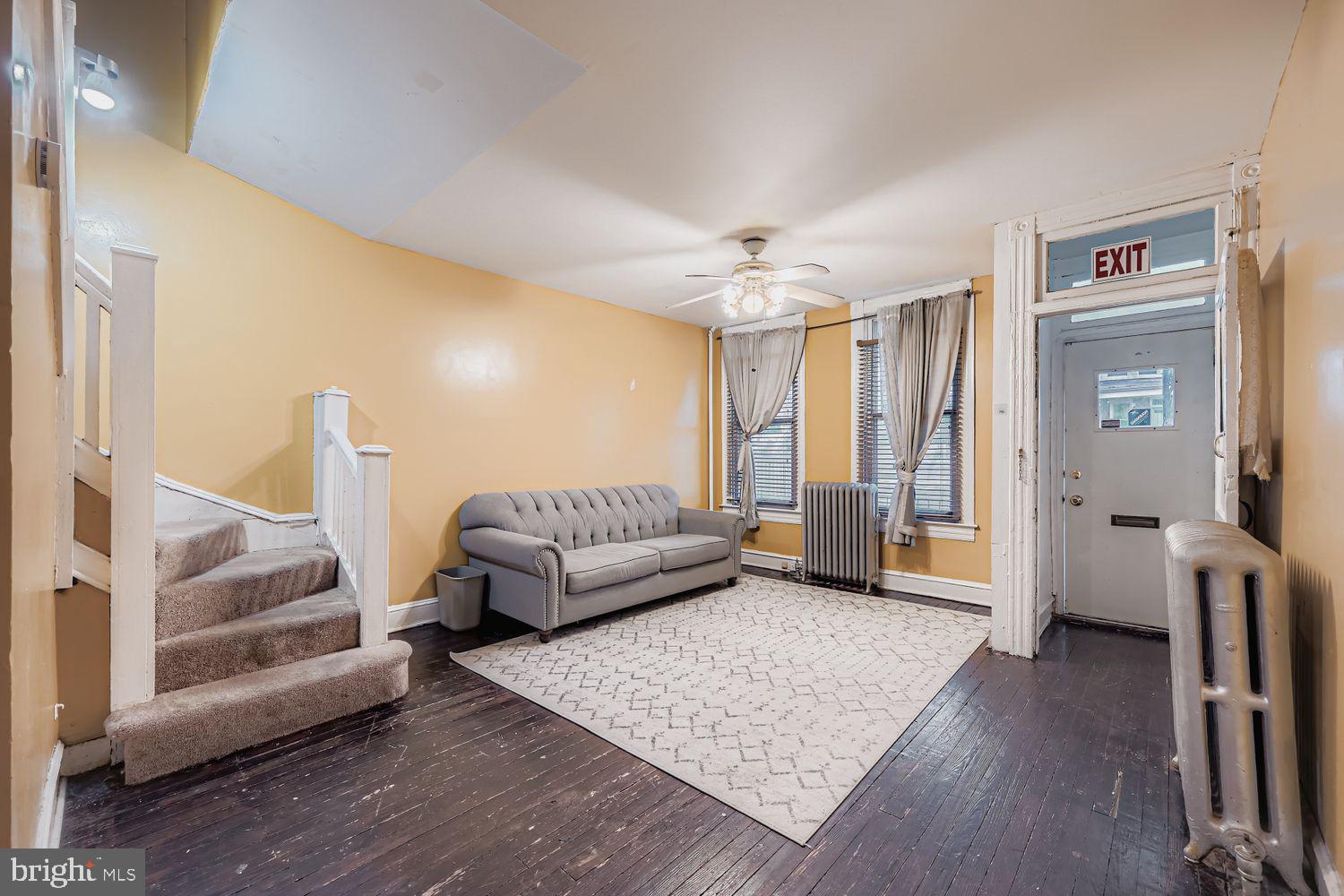 2213 POPLAR GROVE STREET