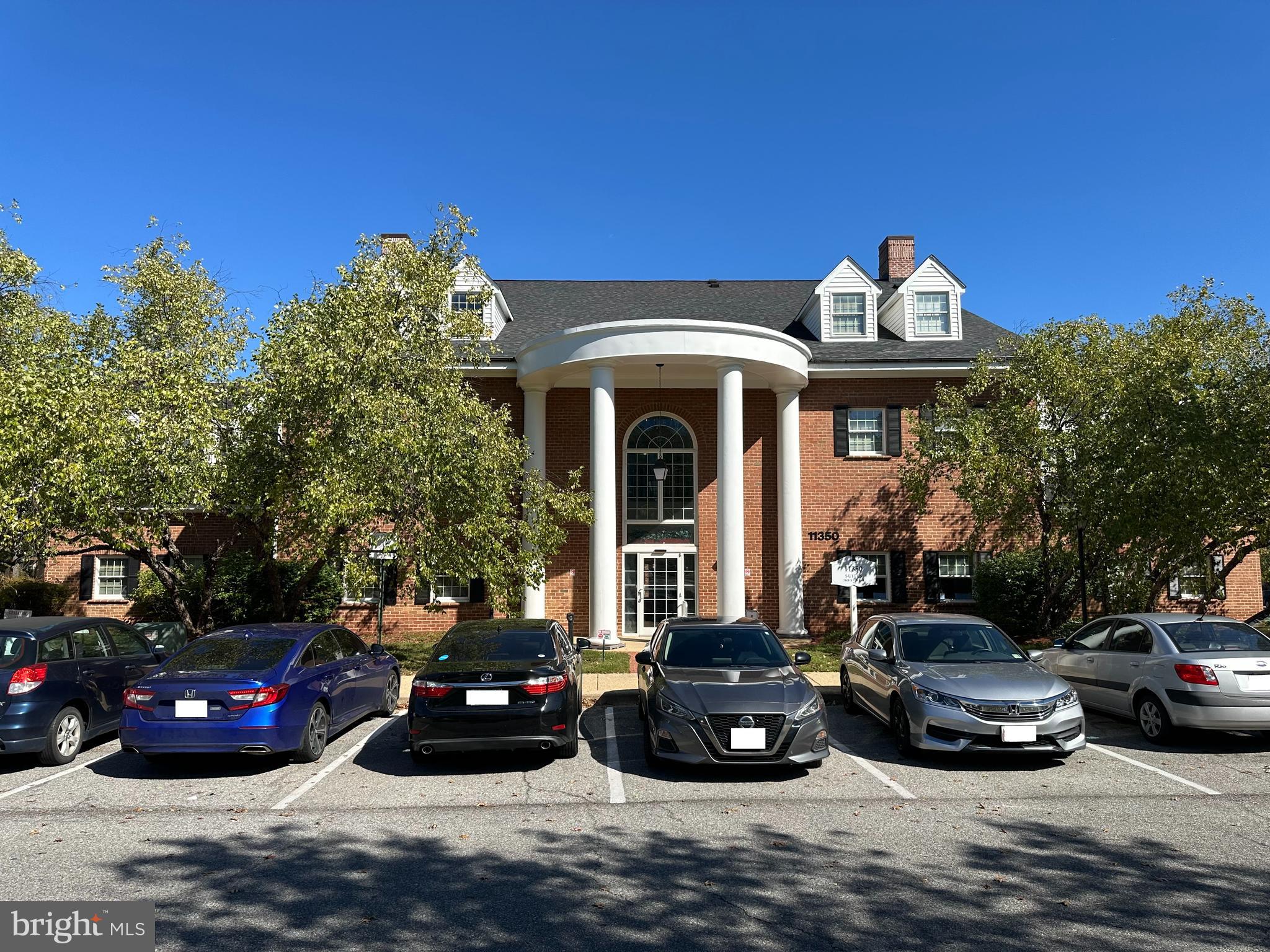 PEMBROOKE SQUARE - Commercial Sale