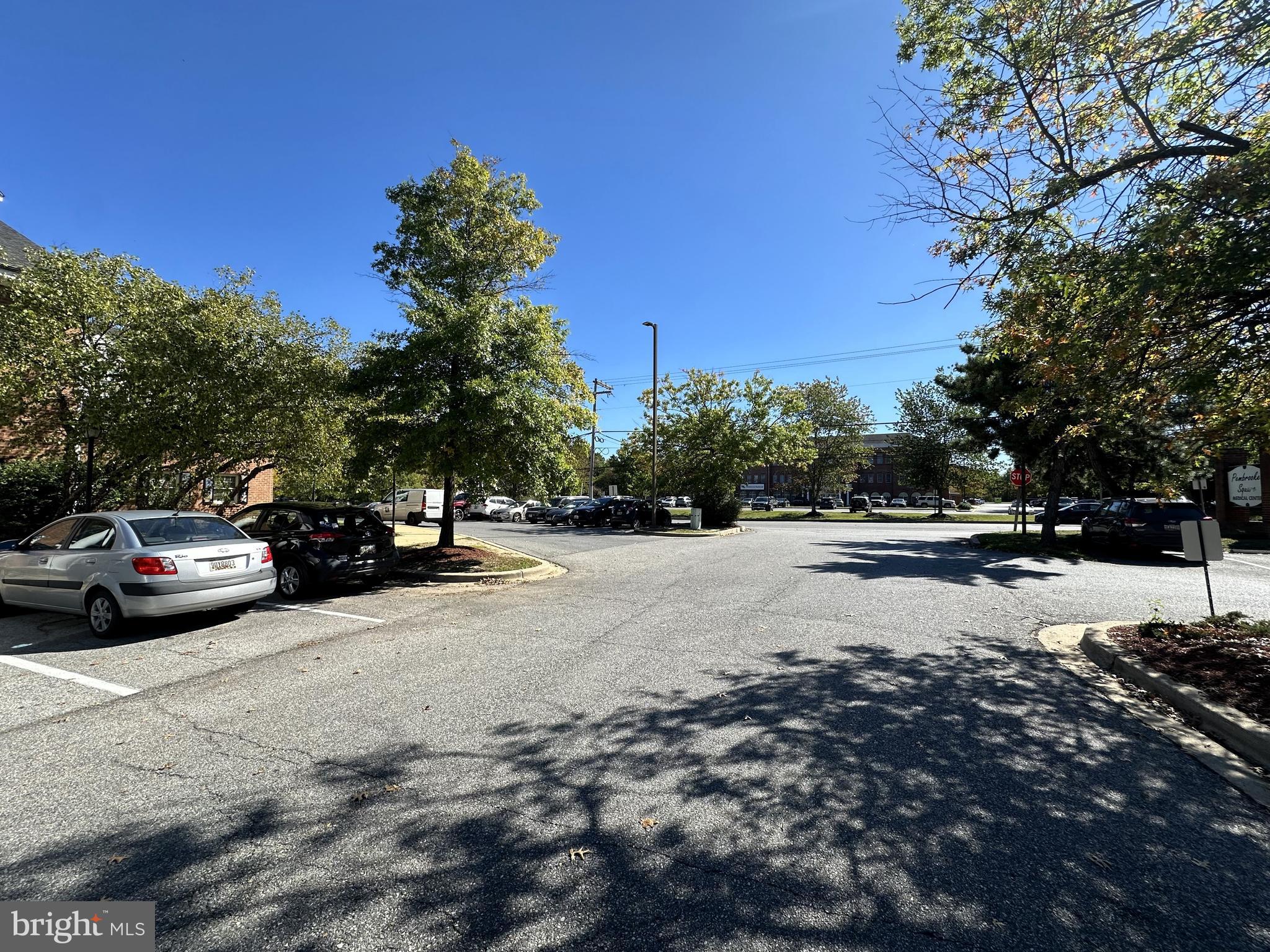 PEMBROOKE SQUARE - Commercial Sale