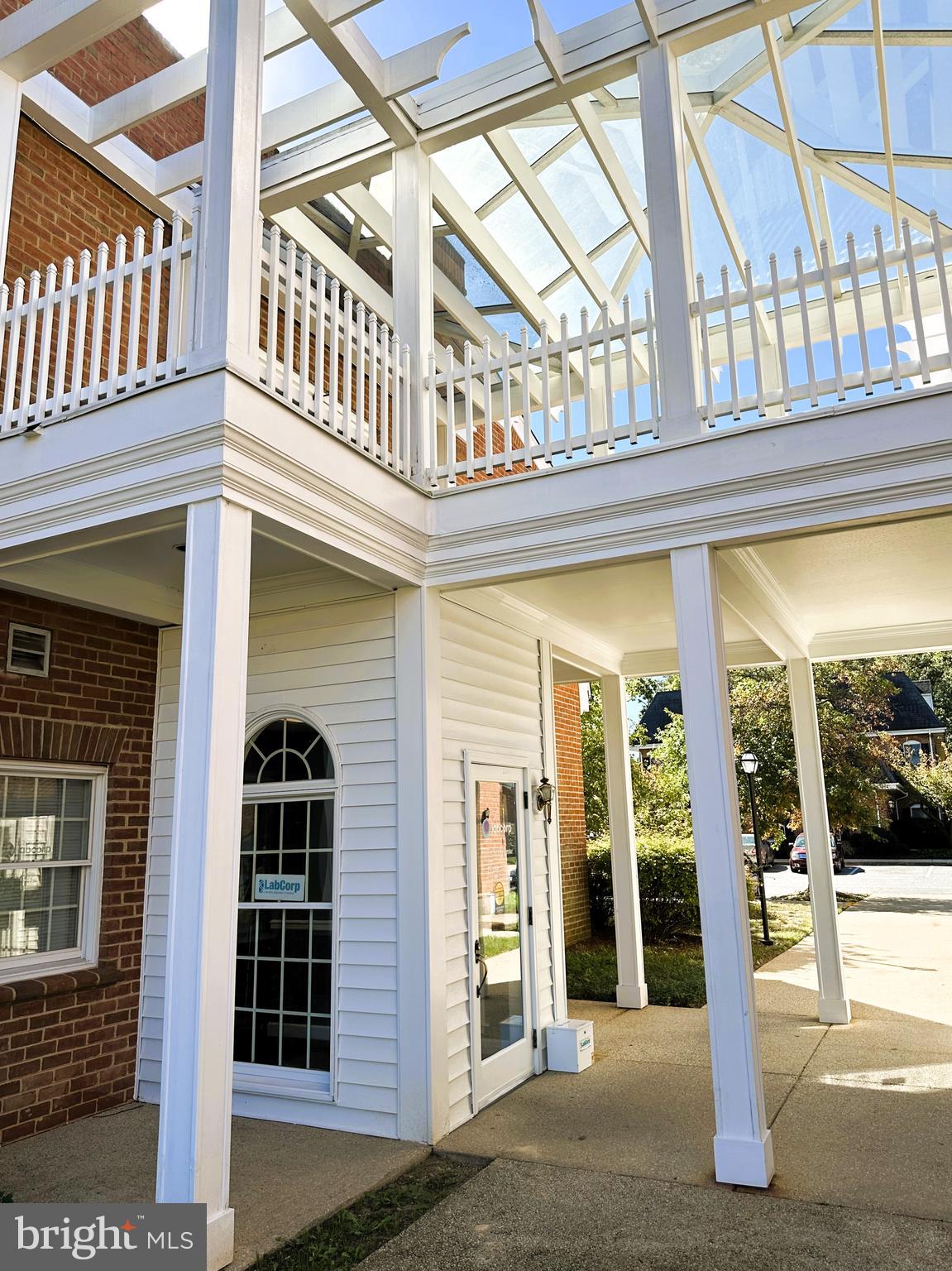 PEMBROOKE SQUARE - Commercial Sale