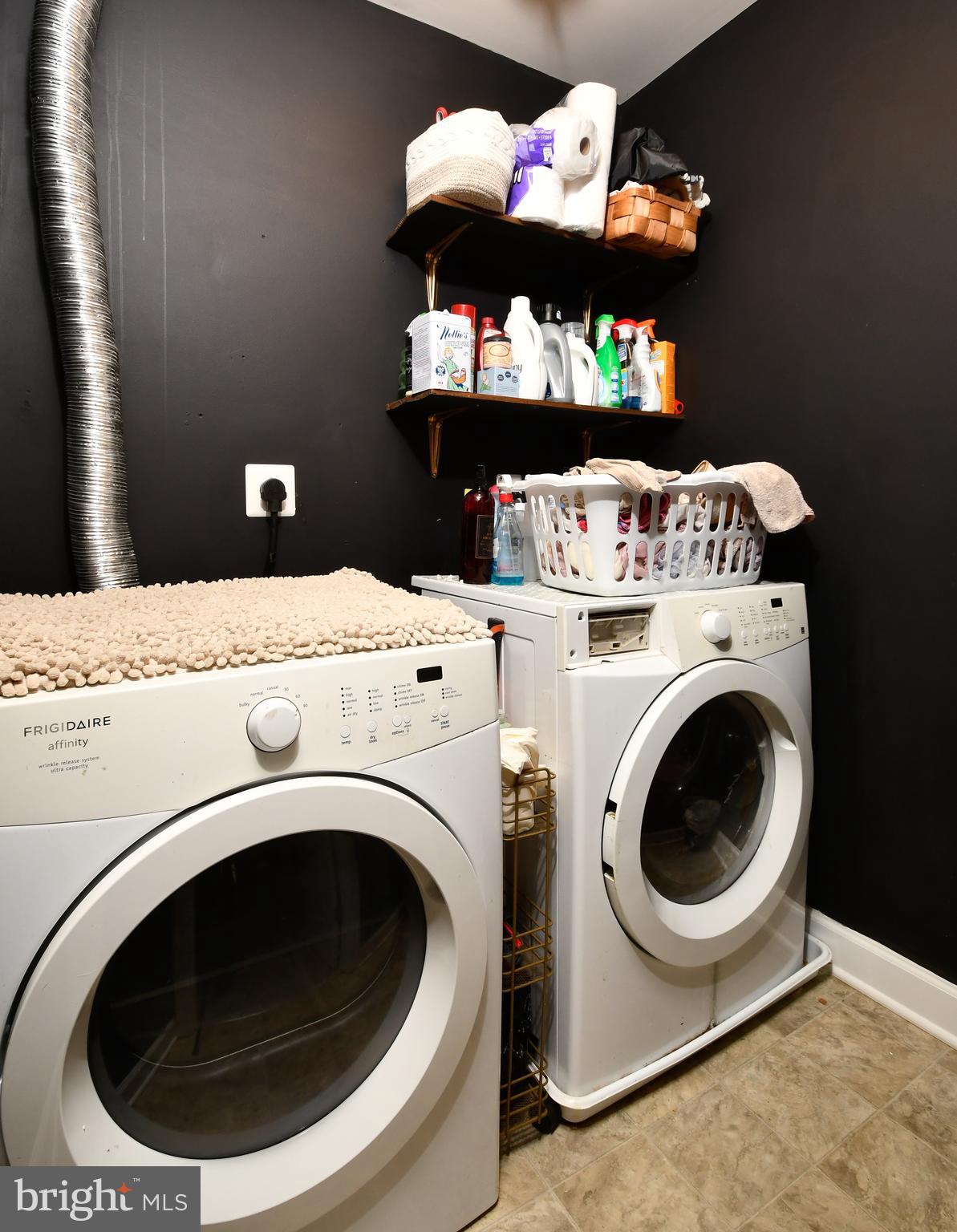 CLASSIC SHORES - Residential